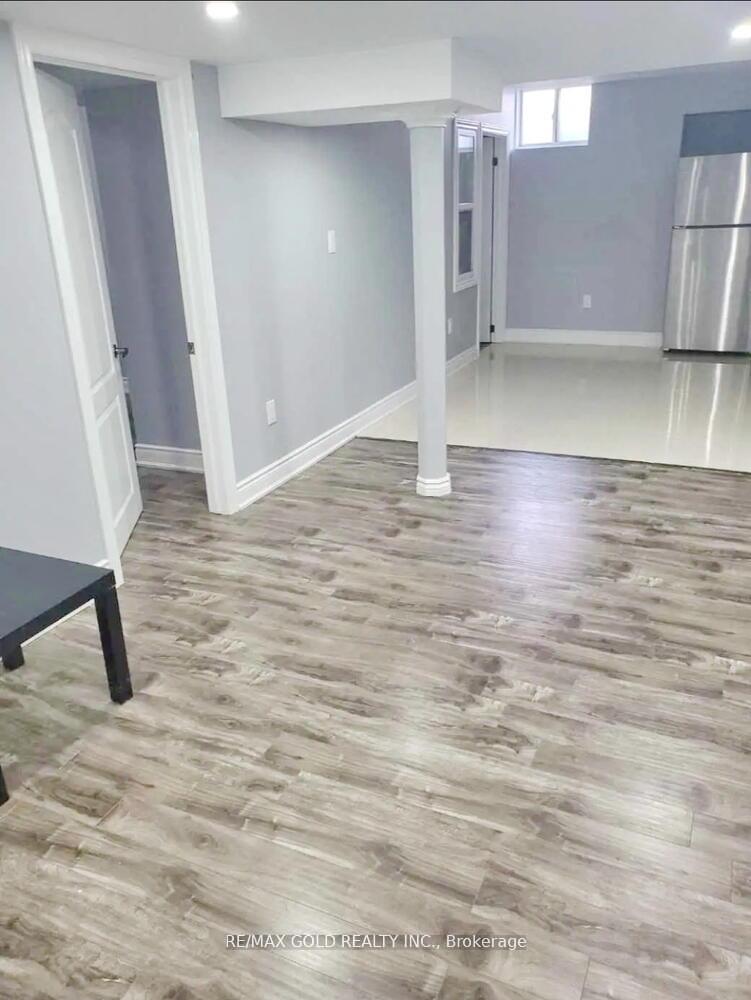Photo 23 of 14 Lisson Crescent, Brampton, Credit Valley — HOMEH