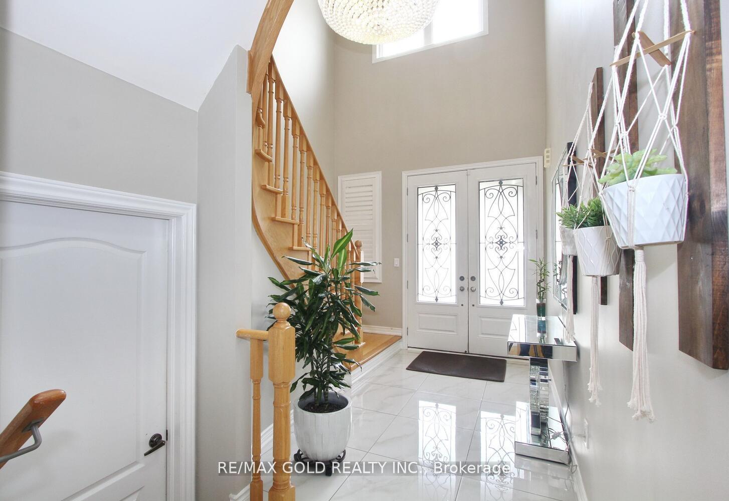 Photo 27 of 14 Lisson Crescent, Brampton, Credit Valley — HOMEH