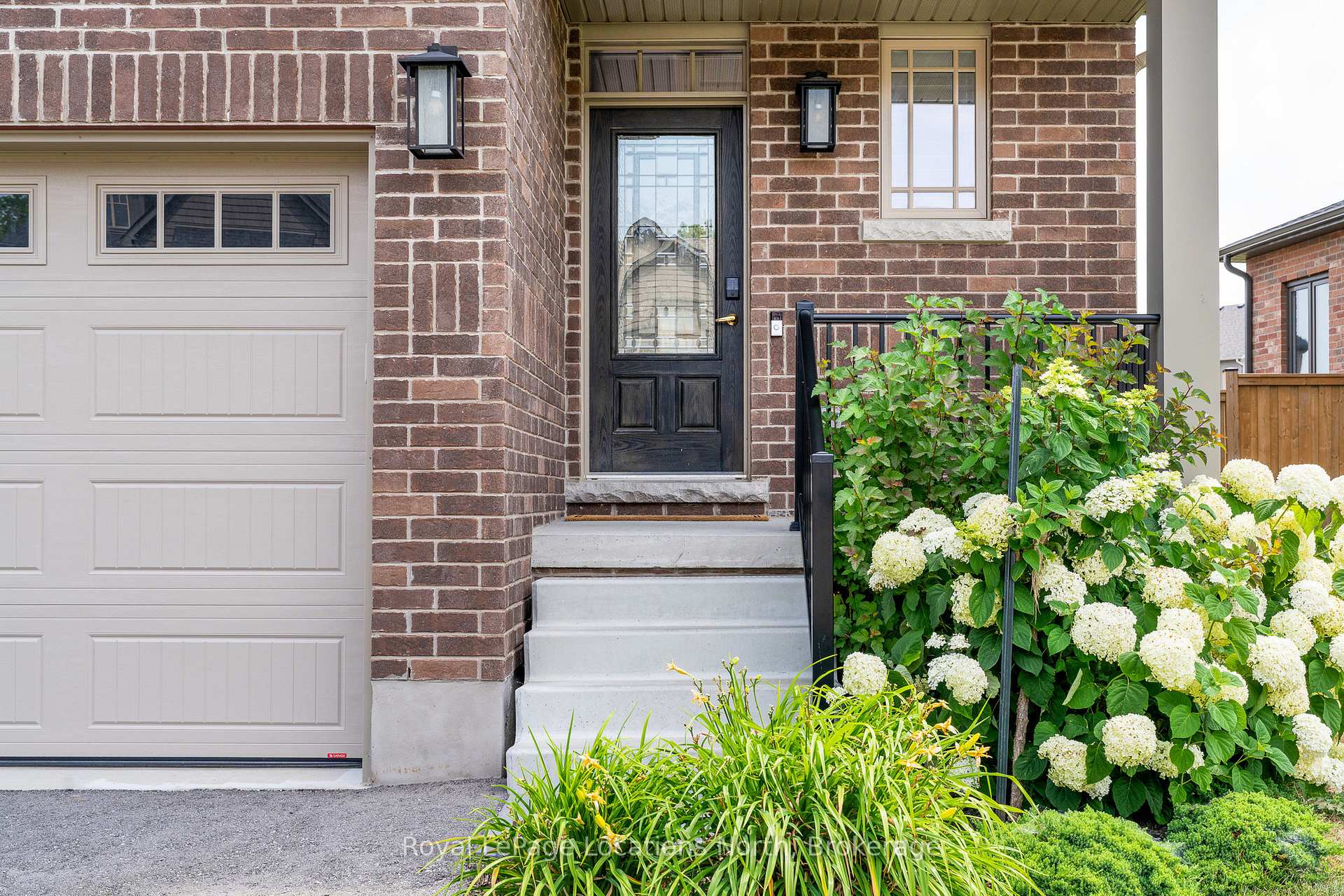 Photo 2 of 81 Plewes Drive, Collingwood — HOMEH