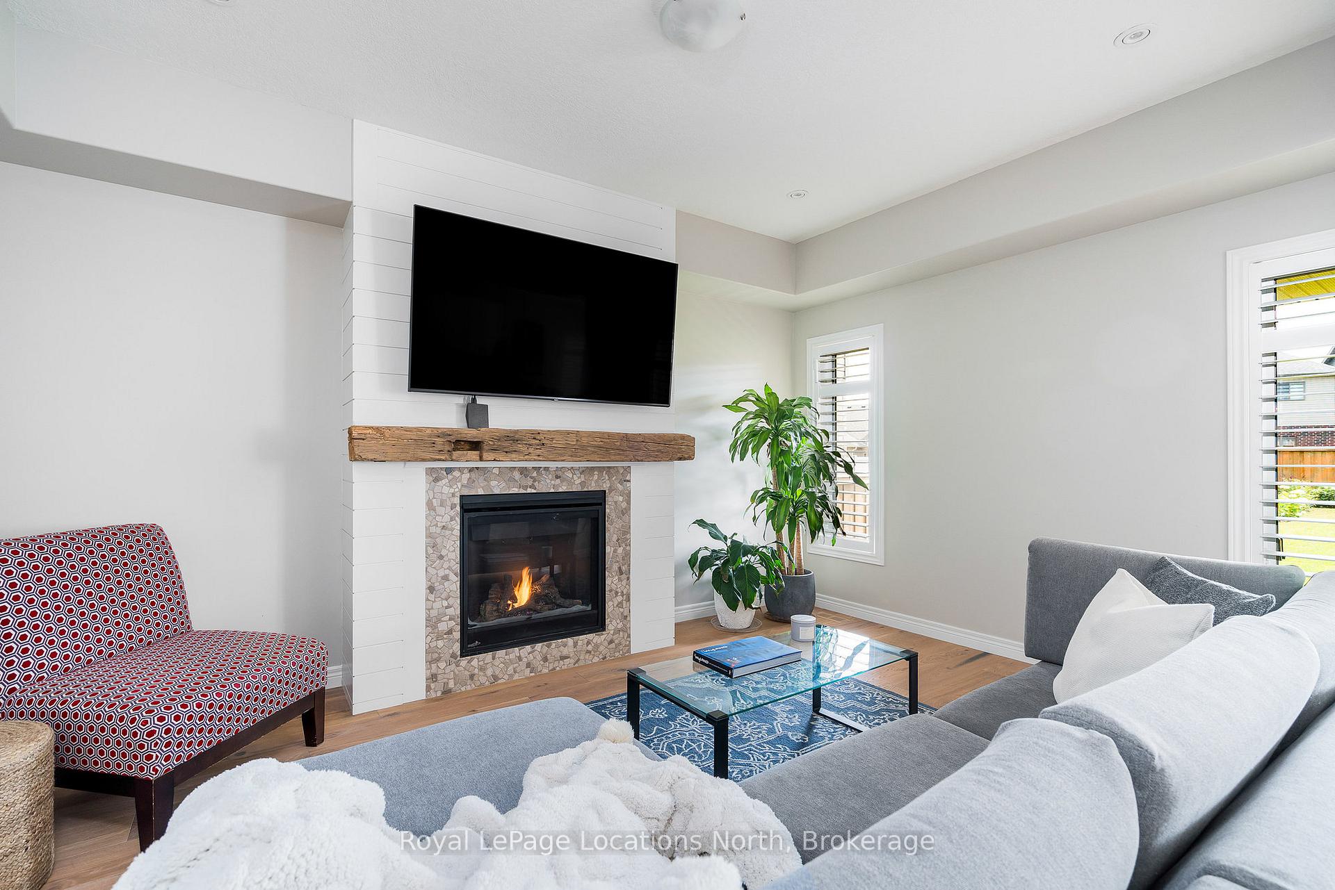 Photo 12 of 81 Plewes Drive, Collingwood — HOMEH