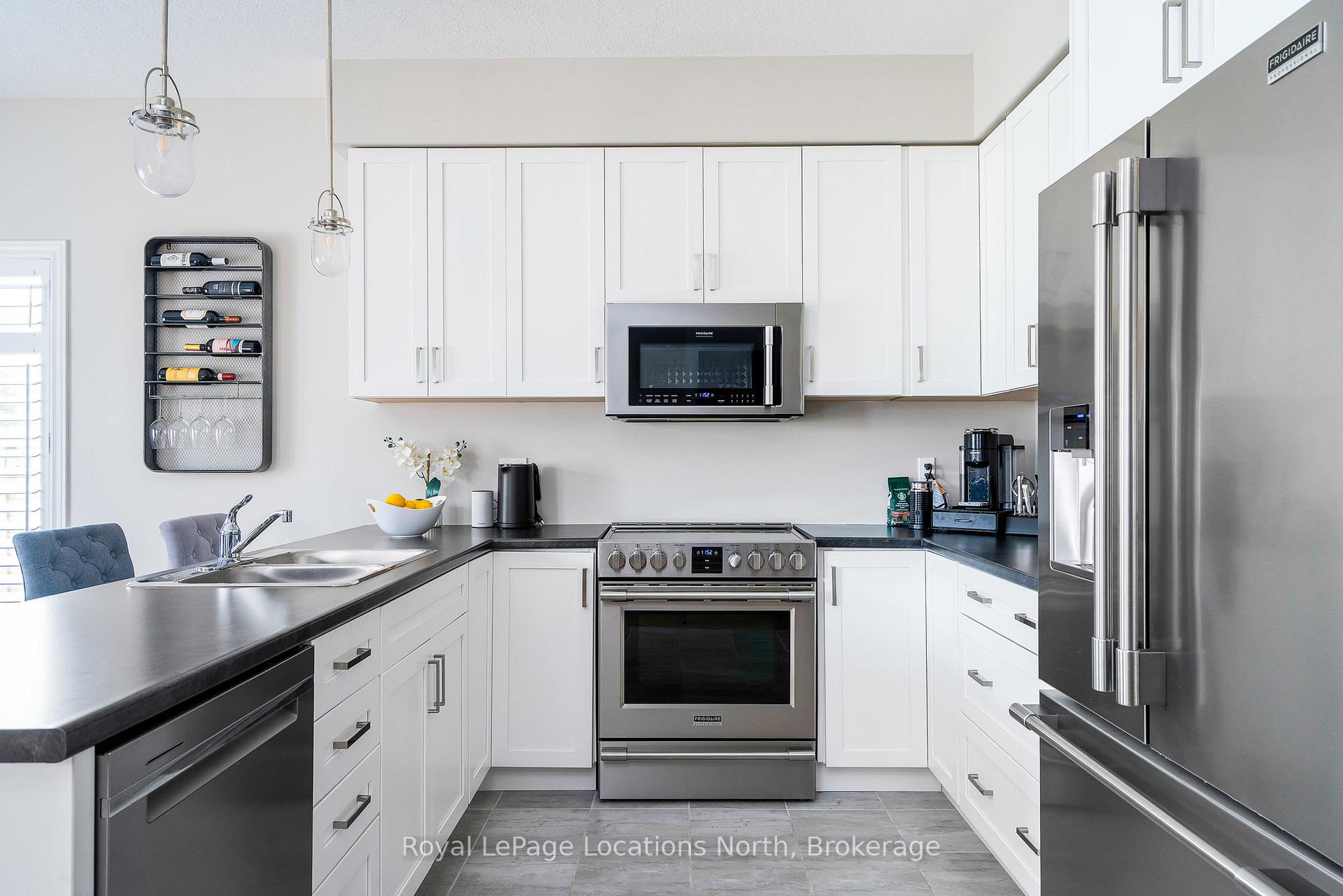 Photo 24 of 81 Plewes Drive, Collingwood — HOMEH