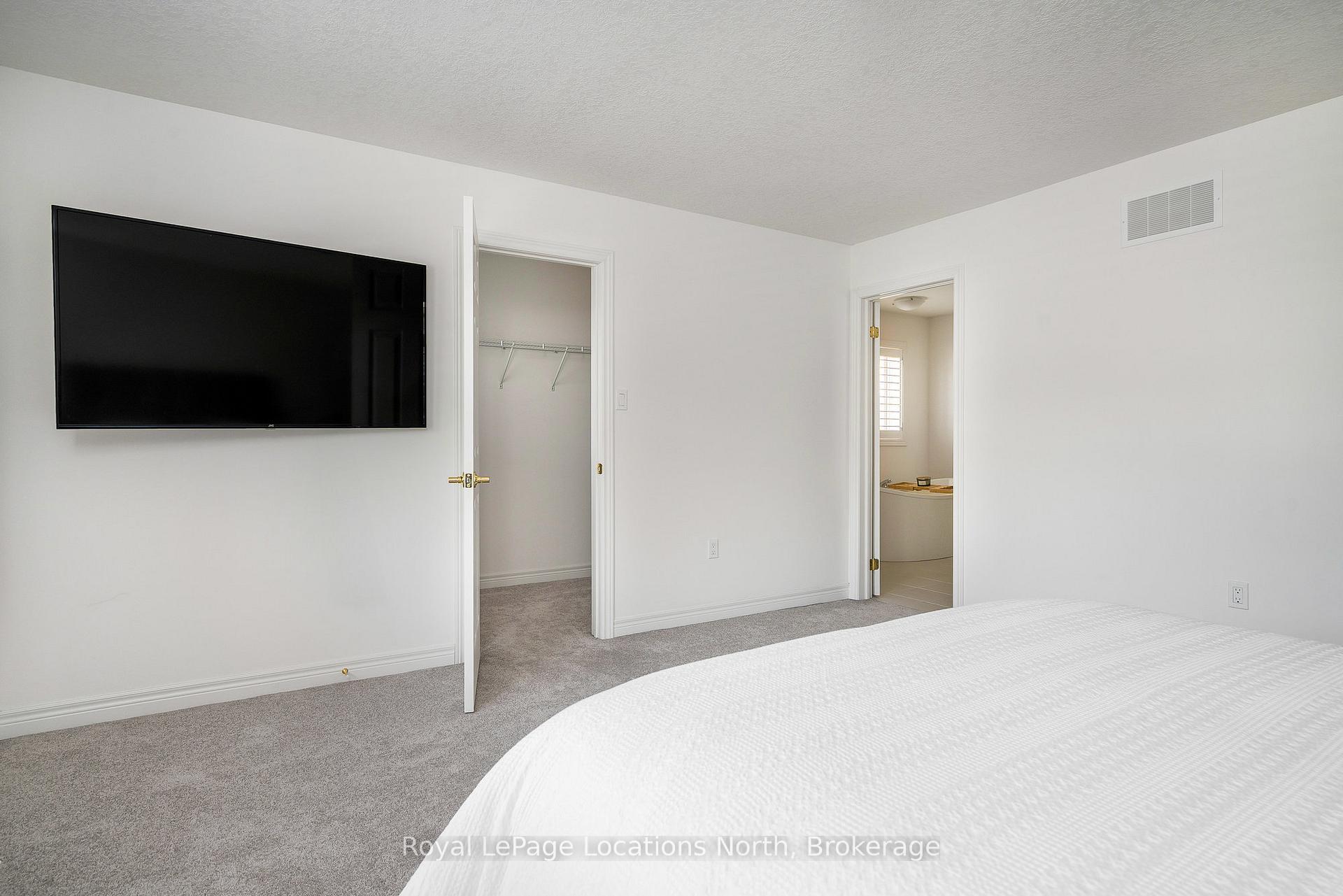 Photo 21 of 81 Plewes Drive, Collingwood — HOMEH