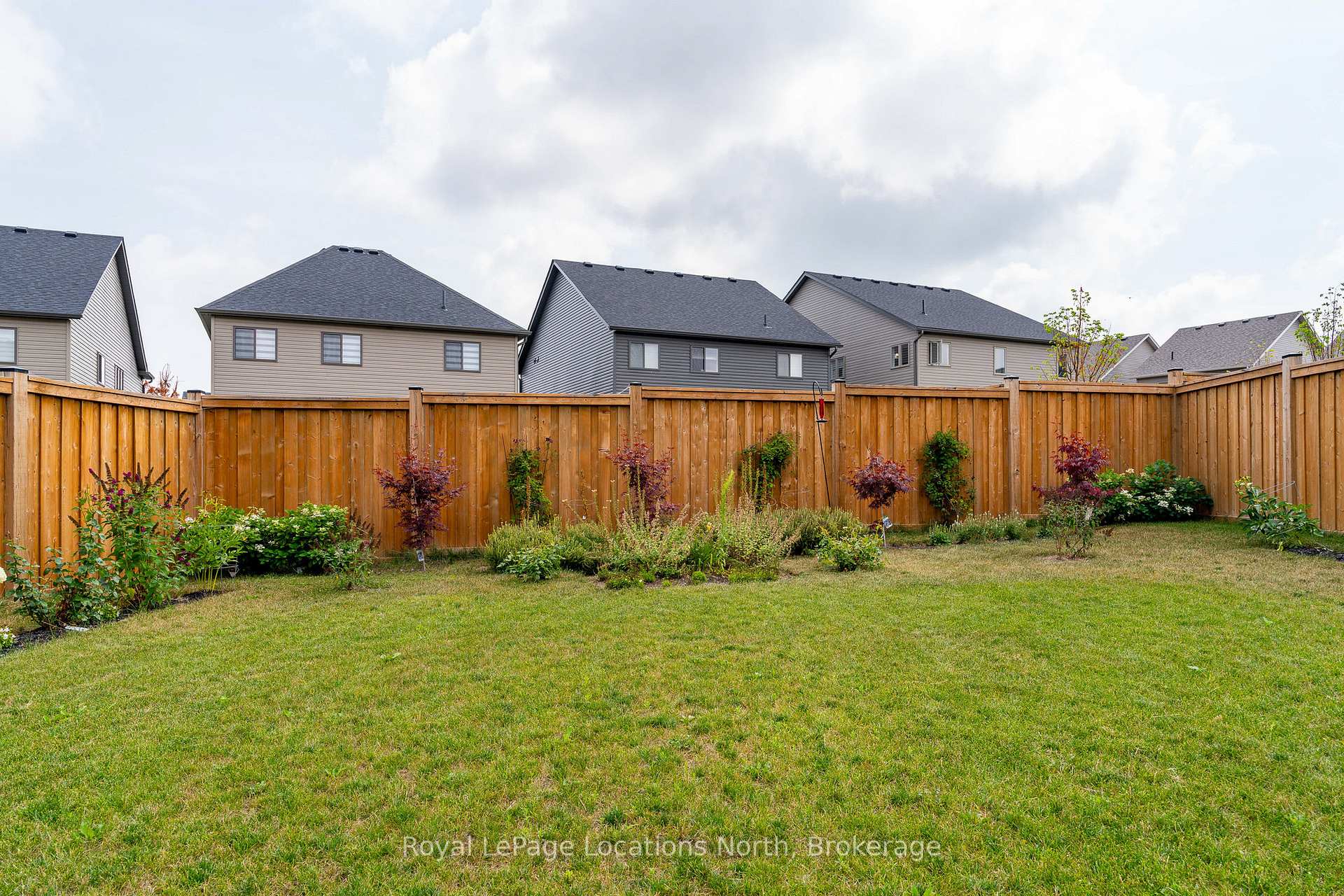 Photo 35 of 81 Plewes Drive, Collingwood — HOMEH
