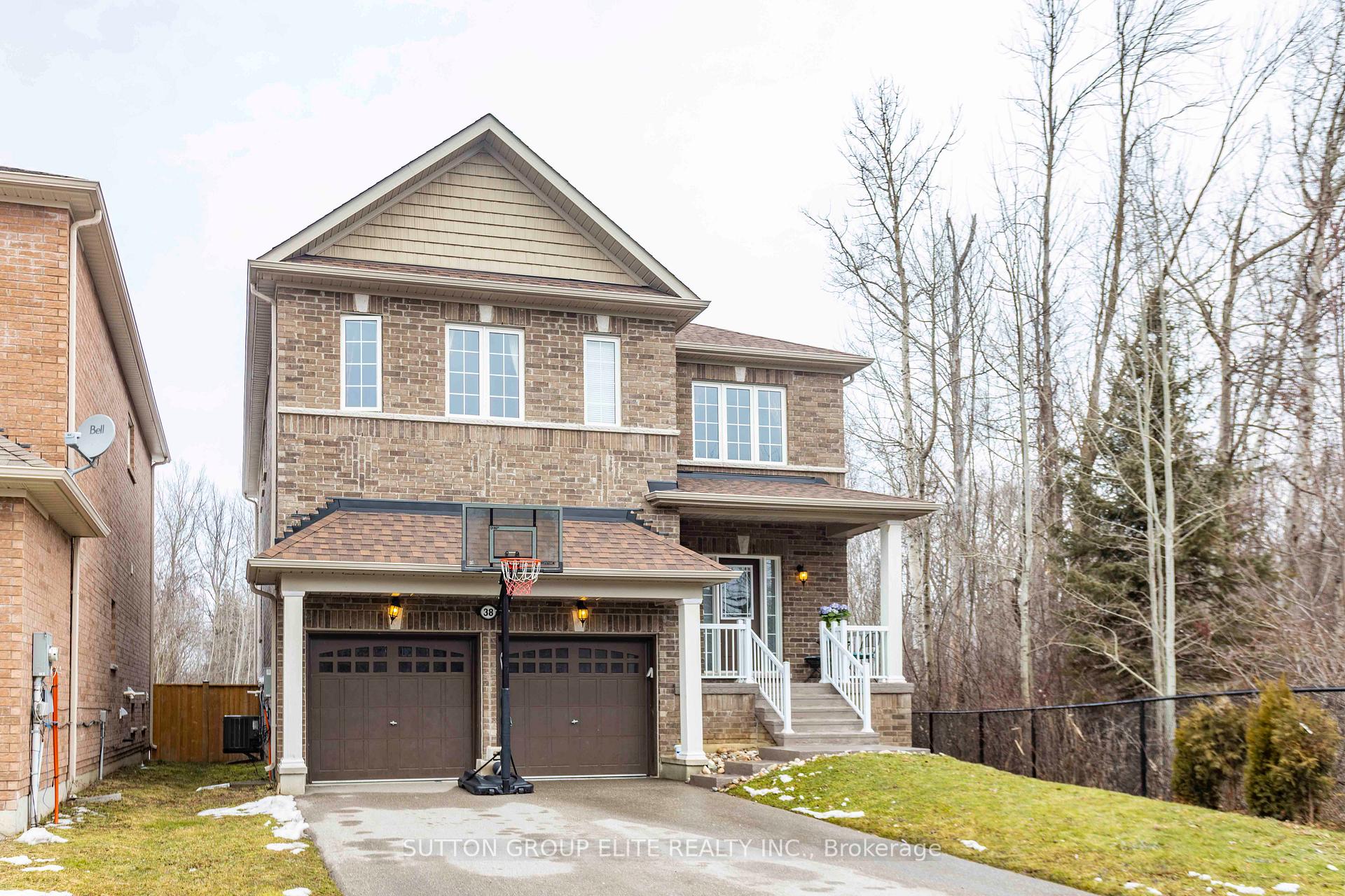 Photo 1 of 38 Richmond Park Drive, Georgina, Keswick North — HOMEH