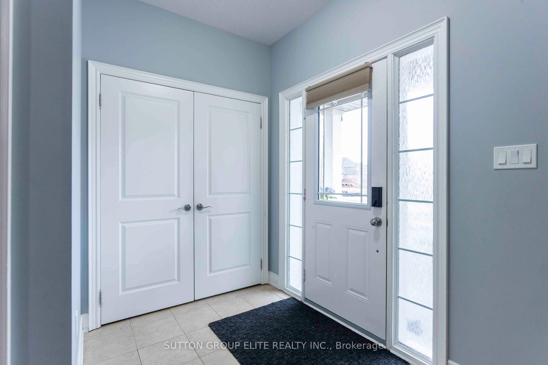 Photo 4 of 38 Richmond Park Drive, Georgina, Keswick North — HOMEH