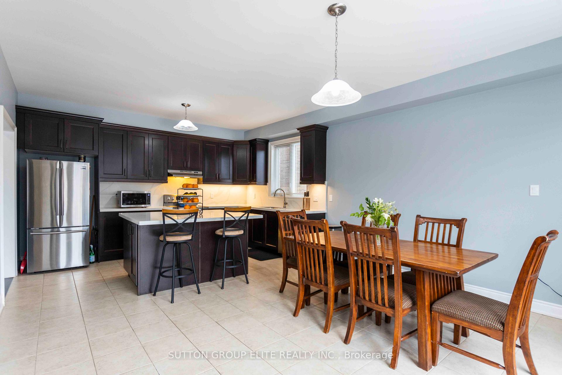 Photo 6 of 38 Richmond Park Drive, Georgina, Keswick North — HOMEH