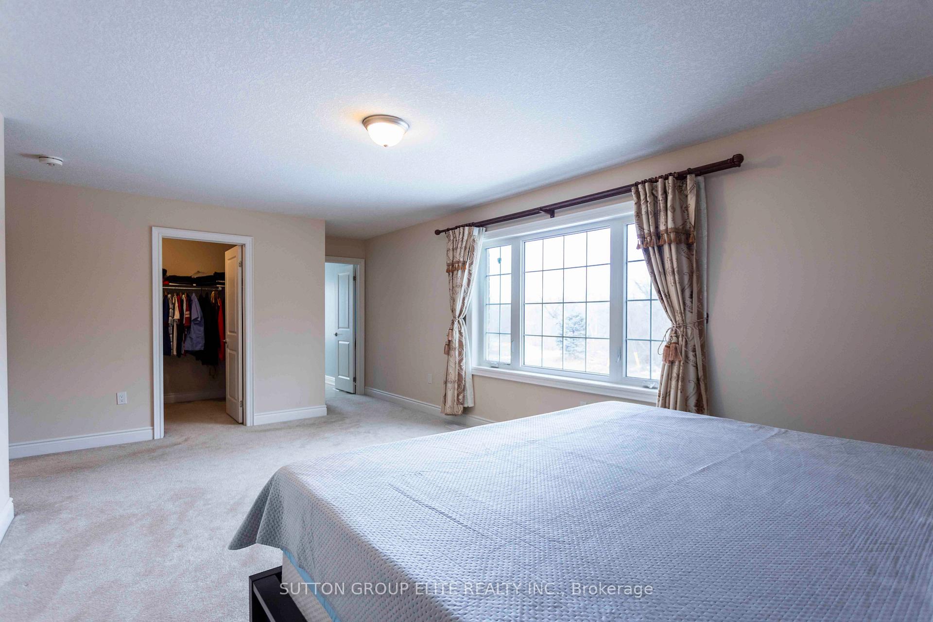 Photo 19 of 38 Richmond Park Drive, Georgina, Keswick North — HOMEH
