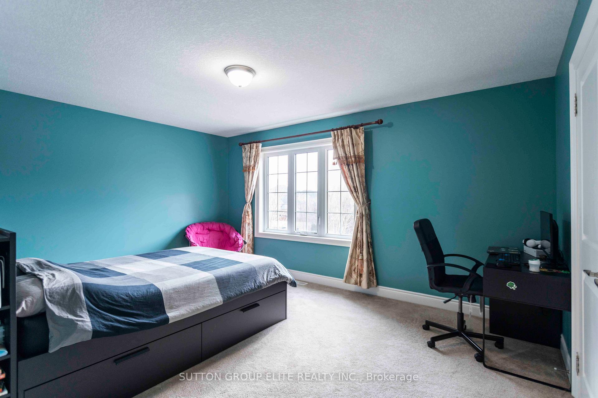 Photo 25 of 38 Richmond Park Drive, Georgina, Keswick North — HOMEH