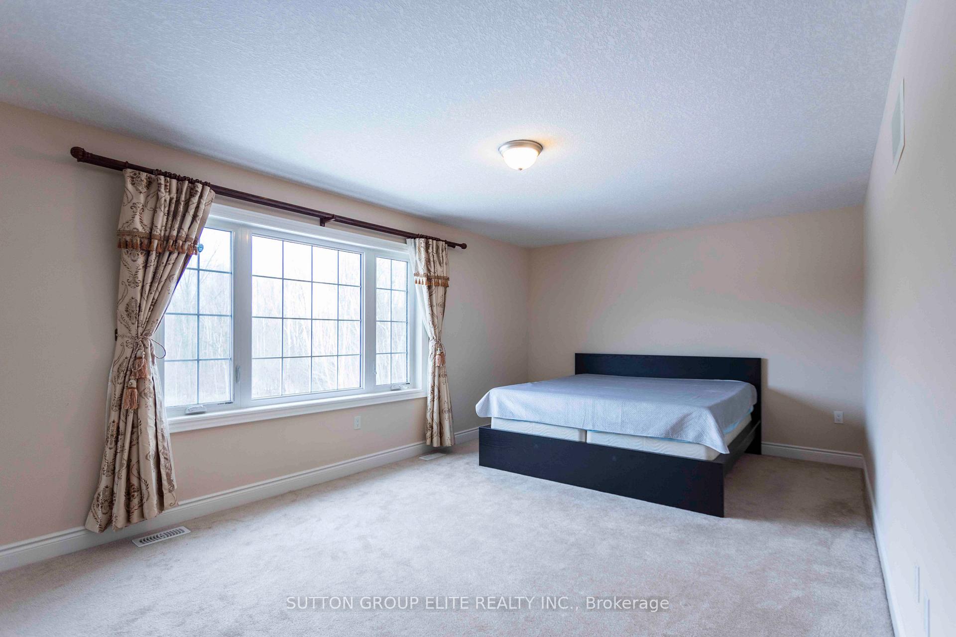 Photo 30 of 38 Richmond Park Drive, Georgina, Keswick North — HOMEH