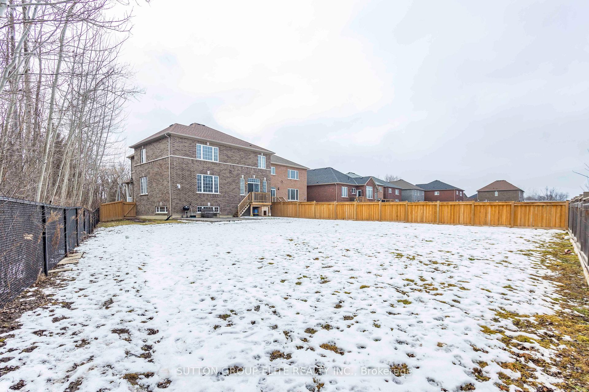 Photo 42 of 38 Richmond Park Drive, Georgina, Keswick North — HOMEH
