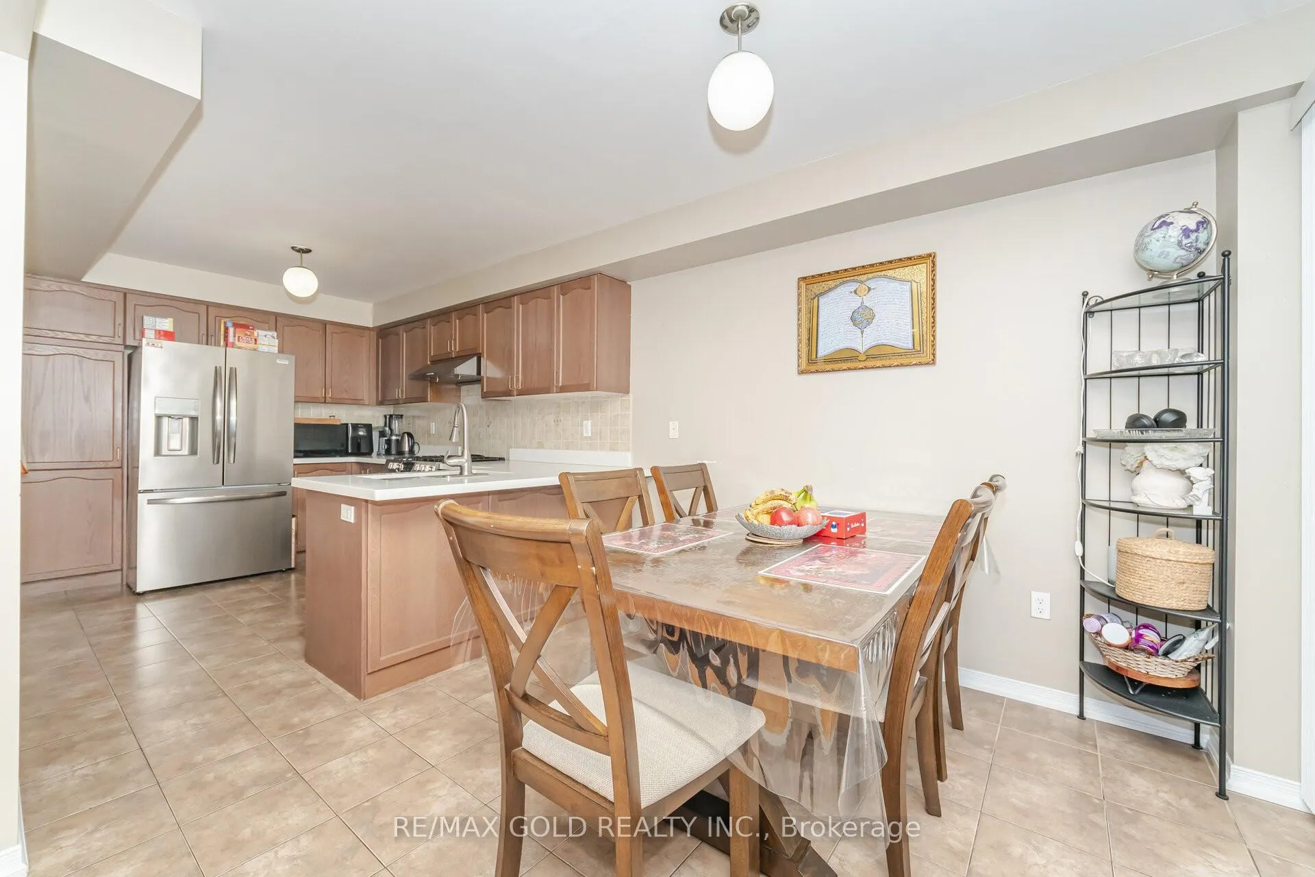 Photo 15 of 92 Bellchase Trail, Brampton, Bram East — HOMEH