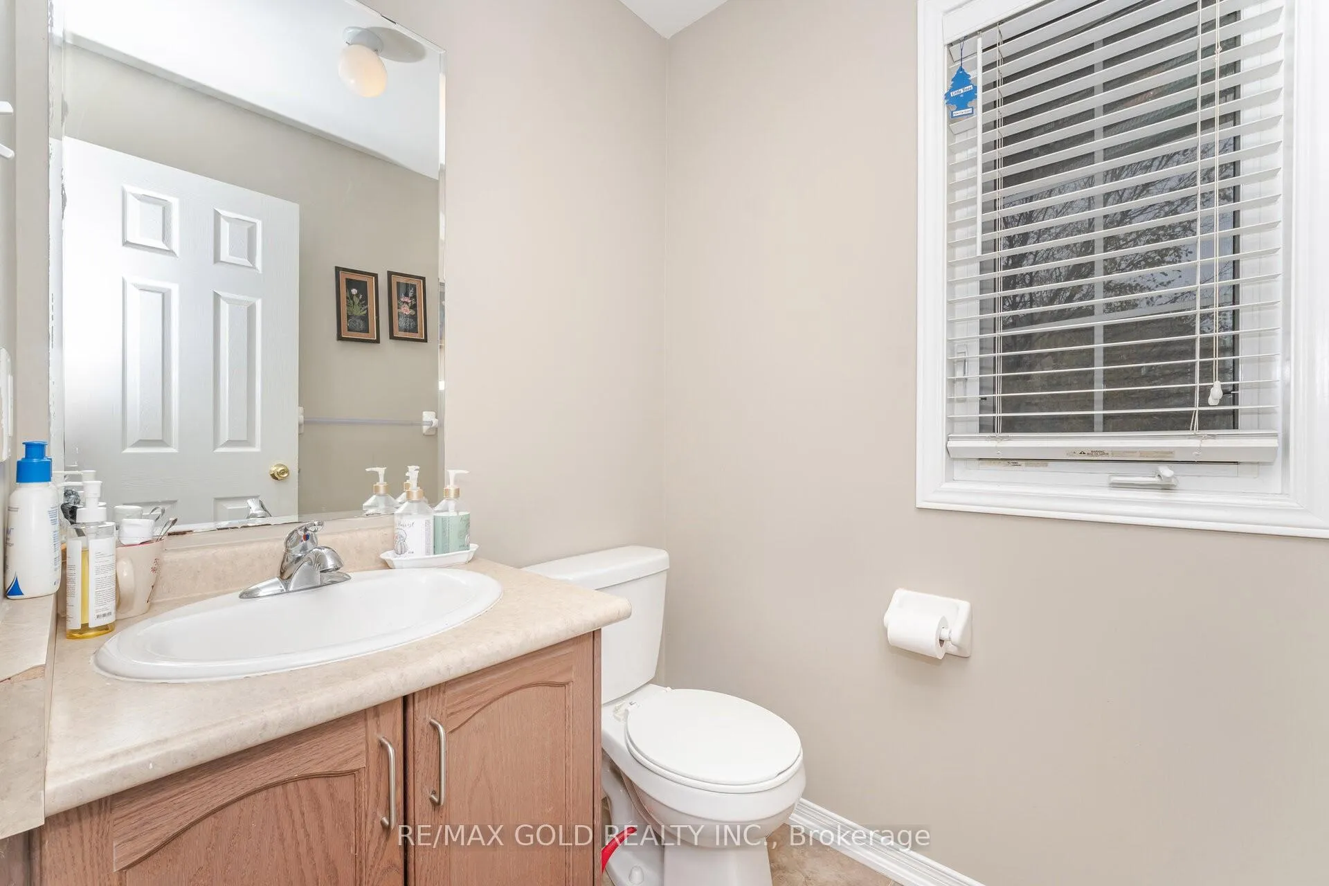Photo 22 of 92 Bellchase Trail, Brampton, Bram East — HOMEH