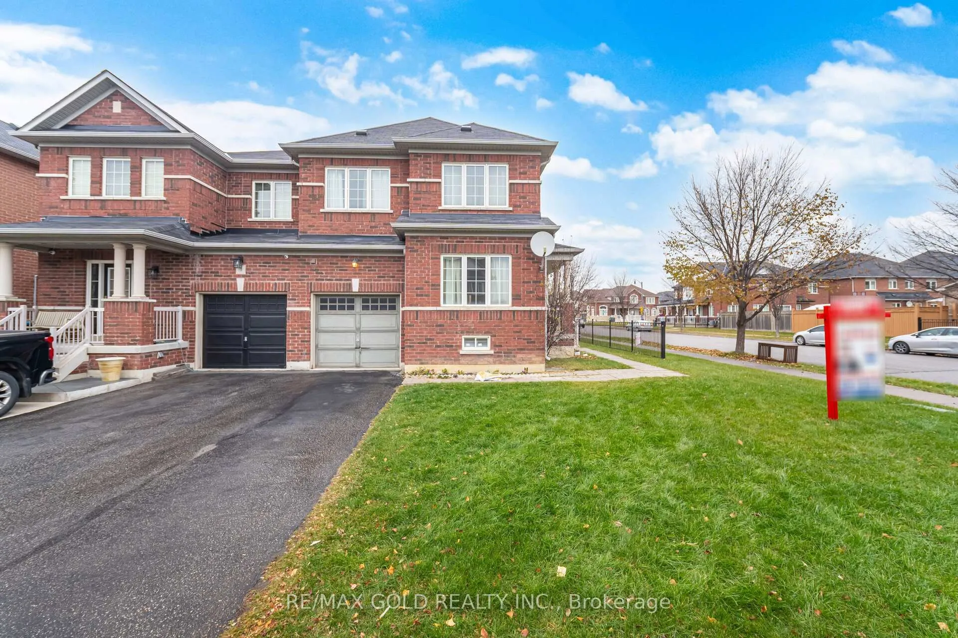 Photo 43 of 92 Bellchase Trail, Brampton, Bram East — HOMEH