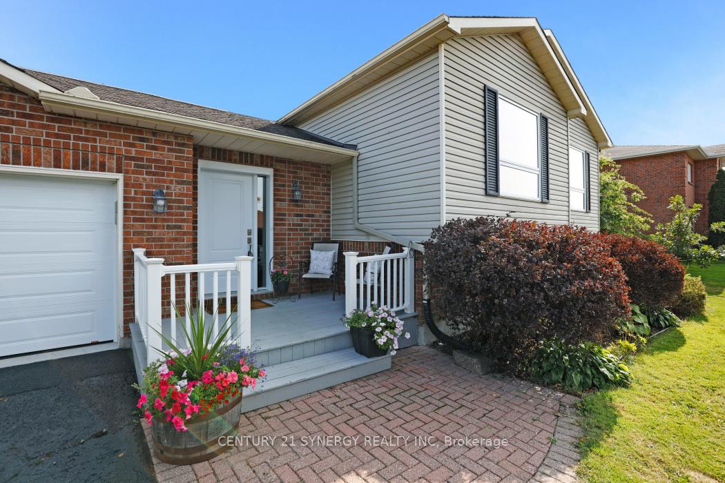 Photo 4 of 2725 Glen Street, Ottawa, Metcalfe — HOMEH