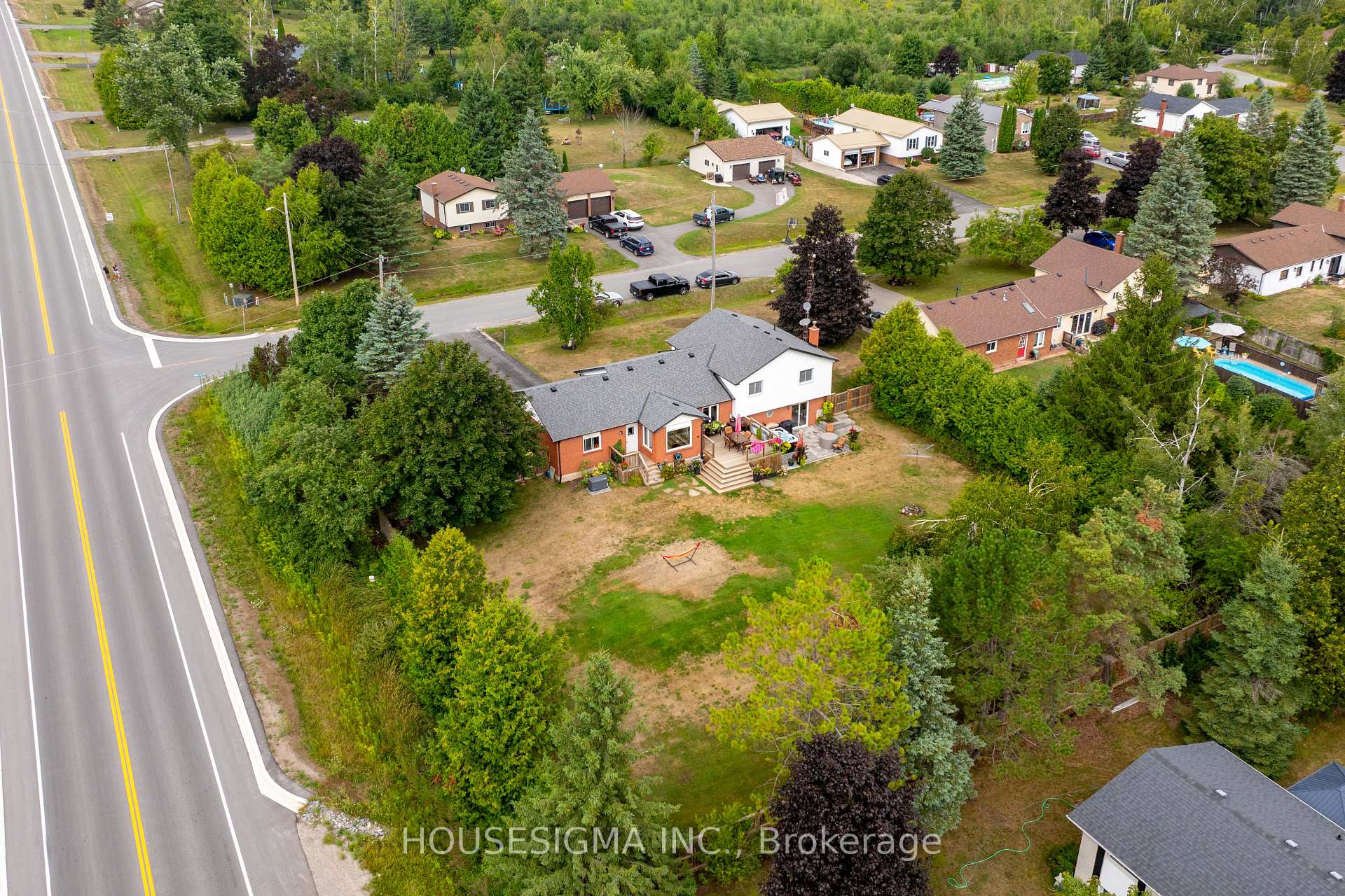 Photo 10 of 925 Blue Jay Street, Cavan Monaghan, Cavan-Monaghan — HOMEH