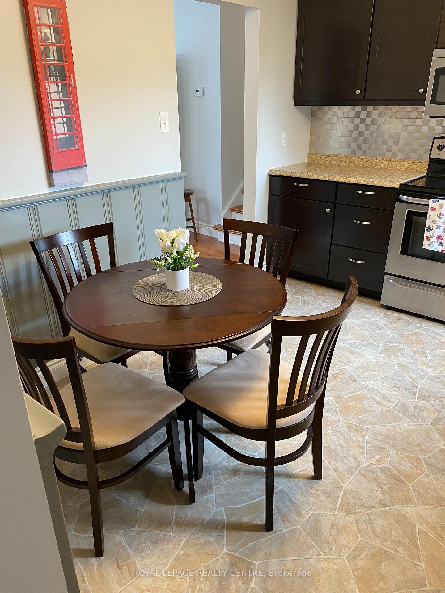 Photo 6 of 35 Aintree Crescent, Brampton, Avondale — HOMEH