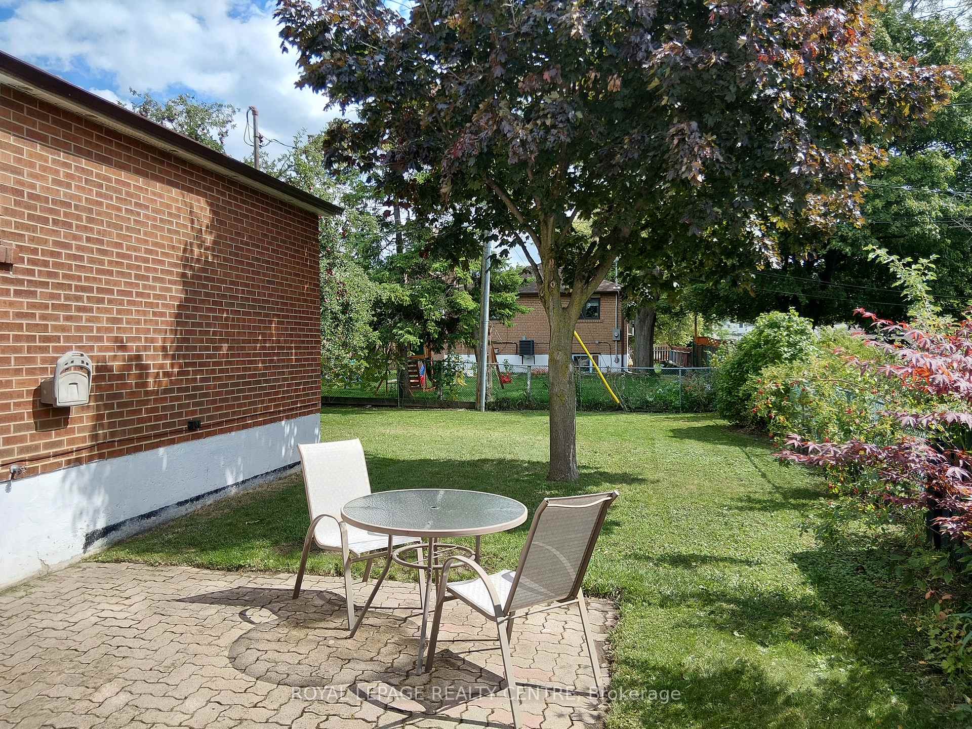 Photo 26 of 35 Aintree Crescent, Brampton, Avondale — HOMEH