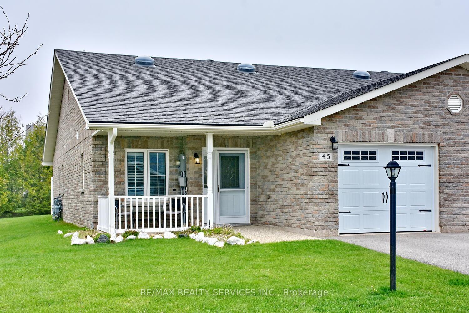 Photo 3 of 45 Clover Crescent, Wasaga Beach — HOMEH