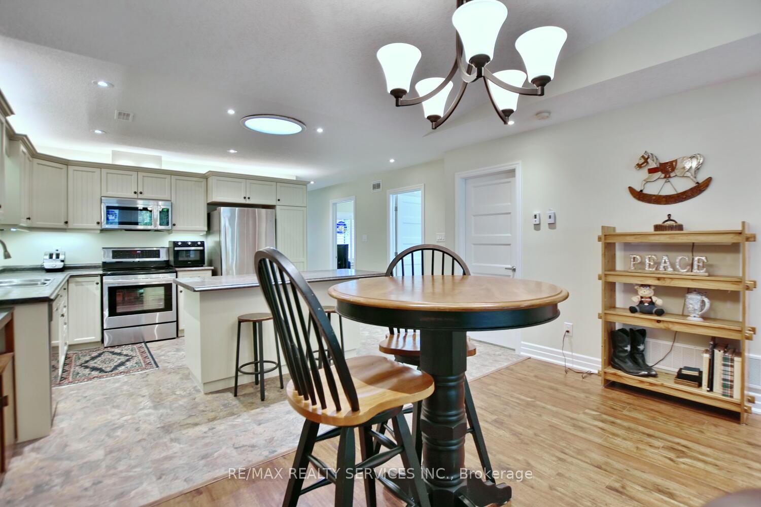 Photo 35 of 45 Clover Crescent, Wasaga Beach — HOMEH