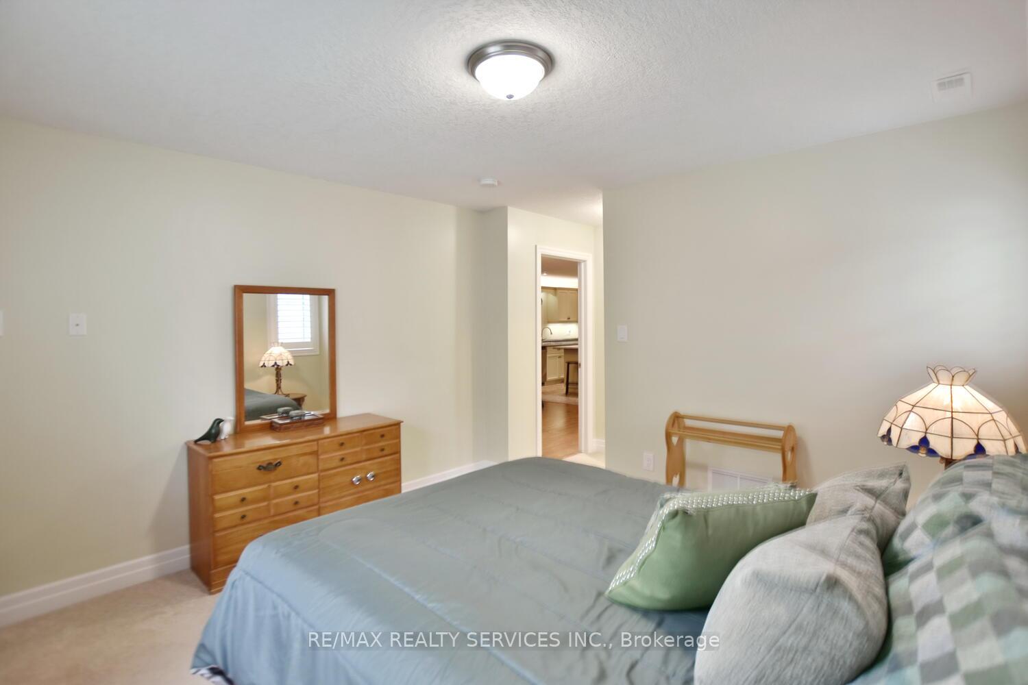 Photo 28 of 45 Clover Crescent, Wasaga Beach — HOMEH