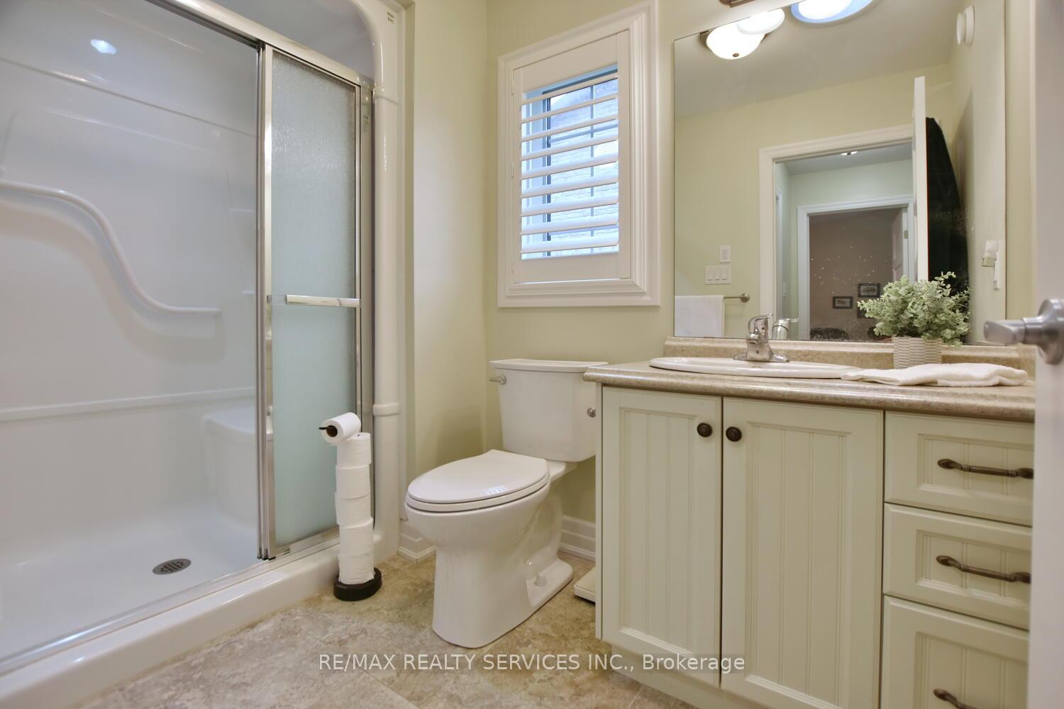Photo 37 of 45 Clover Crescent, Wasaga Beach — HOMEH