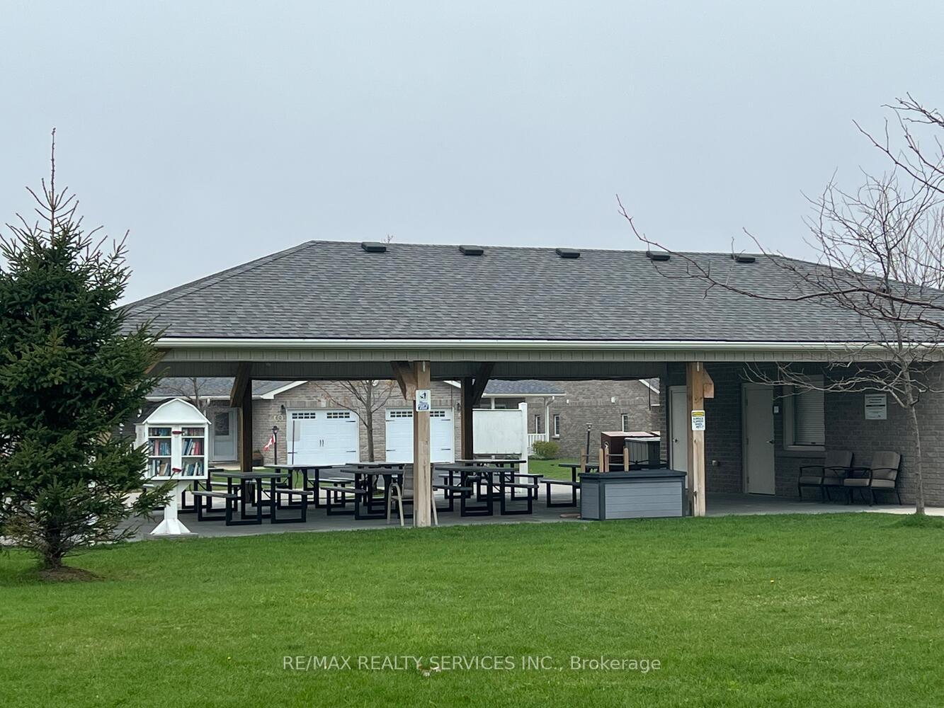 Photo 31 of 45 Clover Crescent, Wasaga Beach — HOMEH