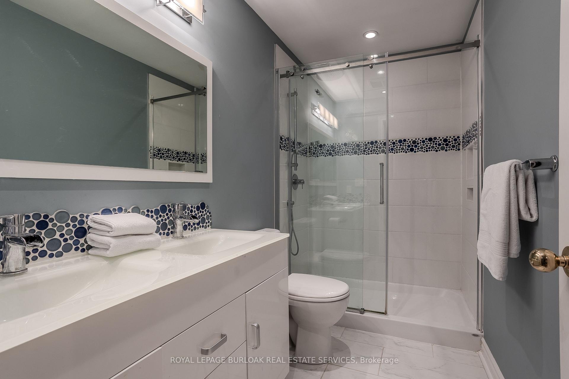 Photo 27 of 56 Farris Avenue, St. Catharines, Rykert/Vansickle — HOMEH