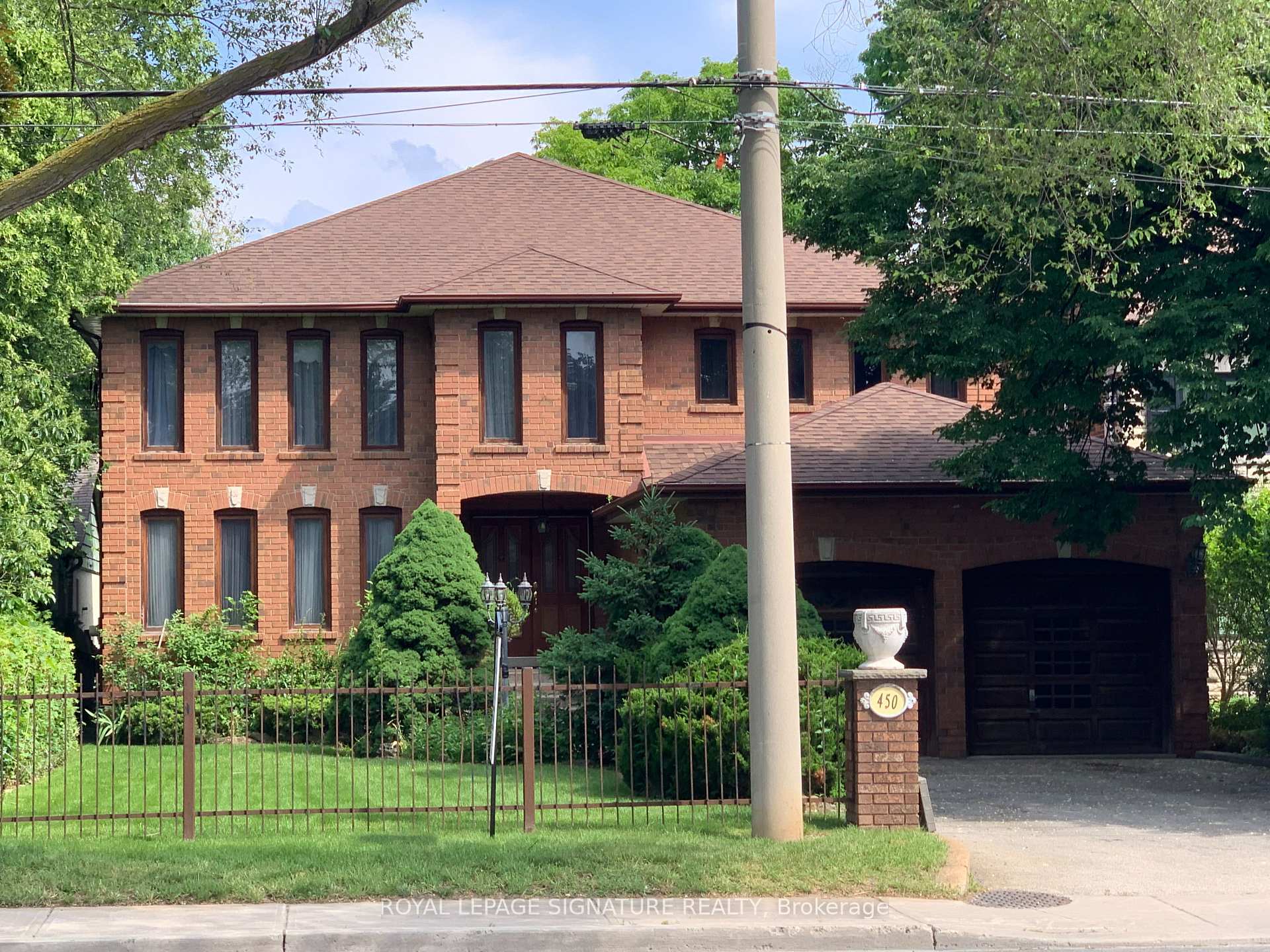 Front of 450 O'Connor Drive