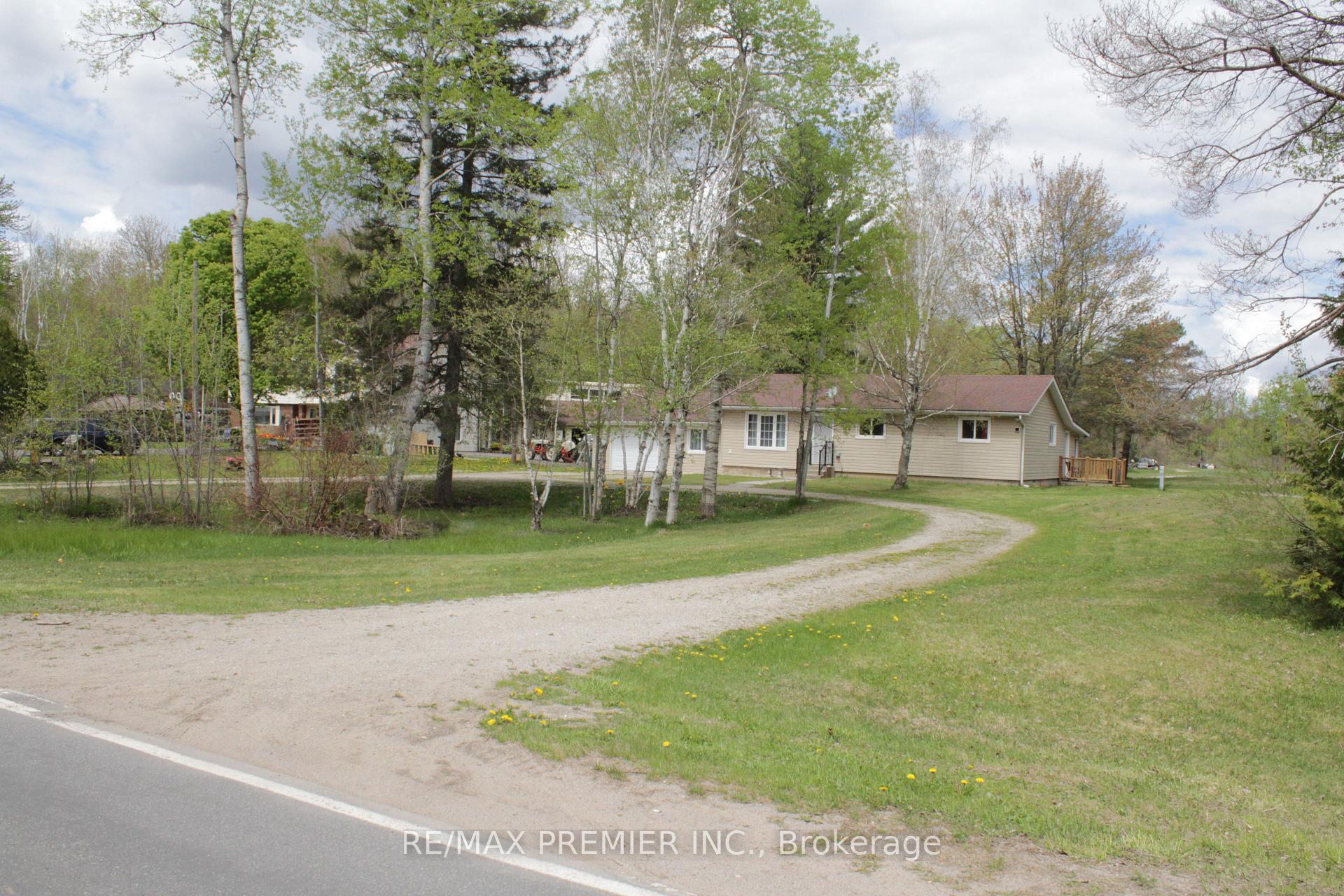 Photo 1 of 5258 30th Side Road, Essa, Rural Essa — HOMEH
