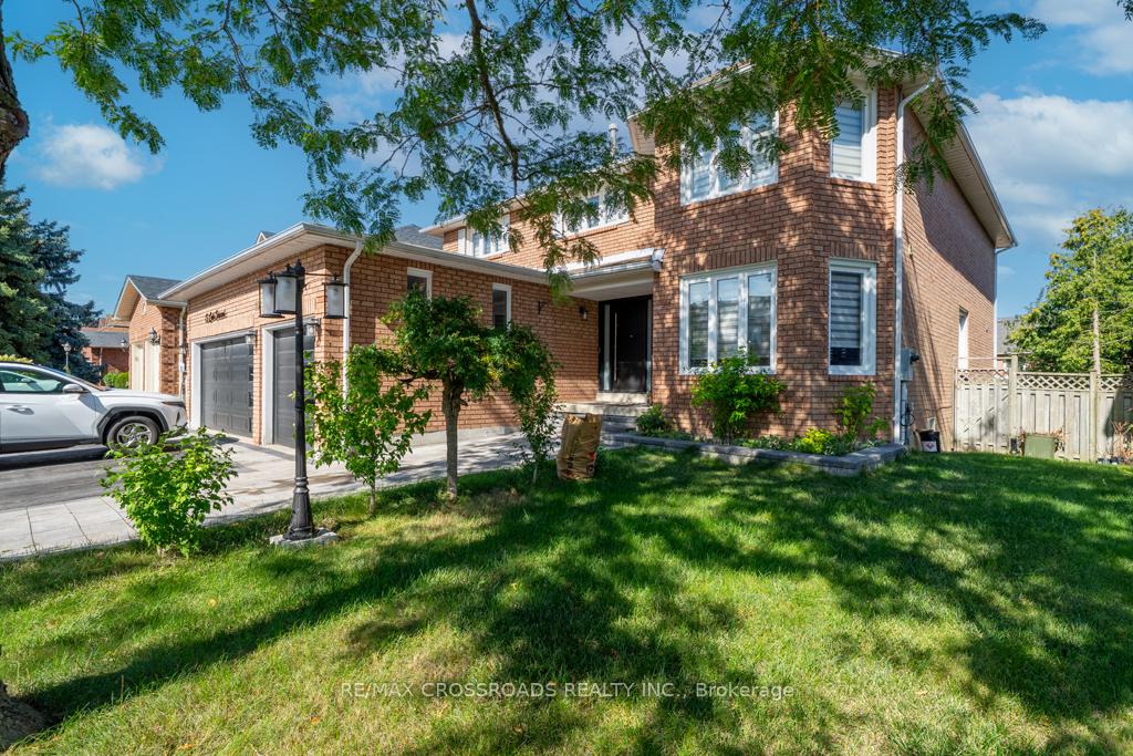 Photo 3 of 15 Leah Crescent, Ajax, Central West — HOMEH