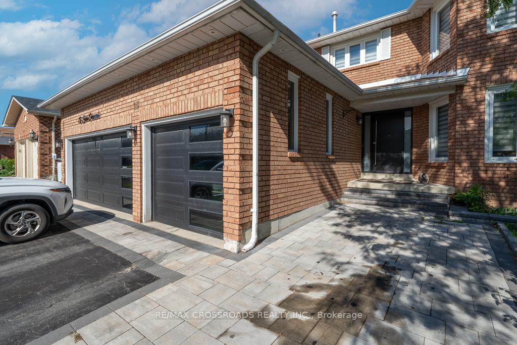 Photo 5 of 15 Leah Crescent, Ajax, Central West — HOMEH