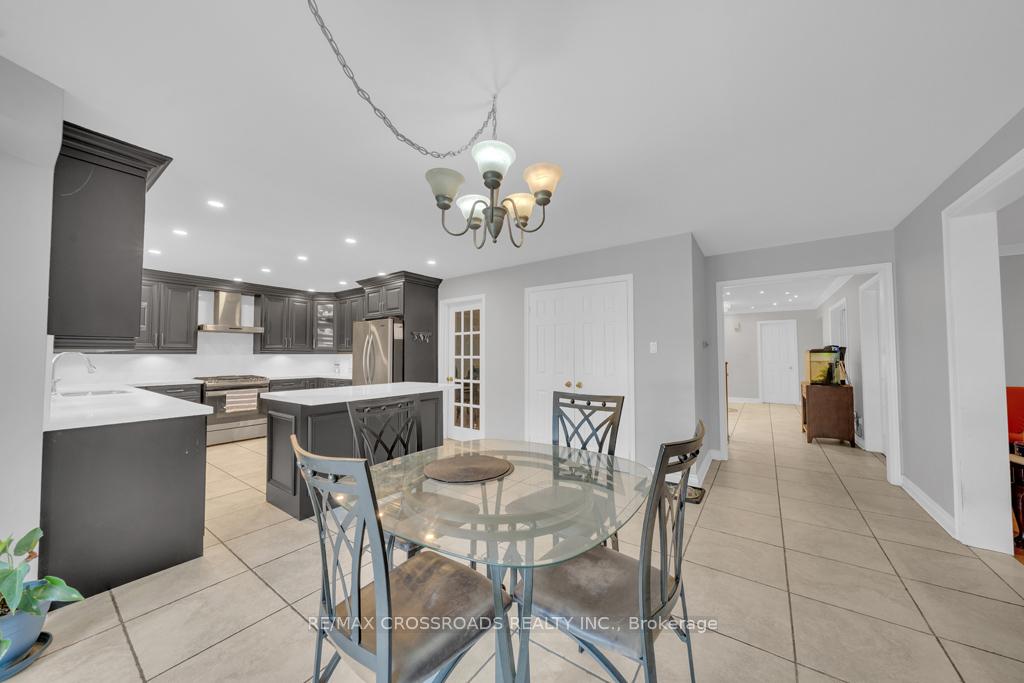 Photo 6 of 15 Leah Crescent, Ajax, Central West — HOMEH