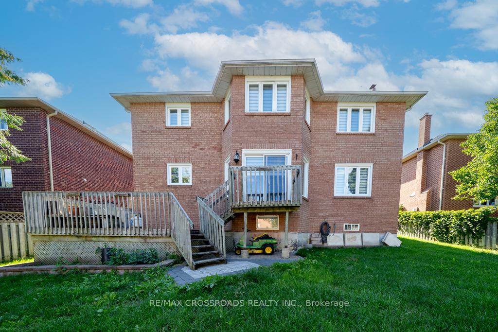 Photo 23 of 15 Leah Crescent, Ajax, Central West — HOMEH