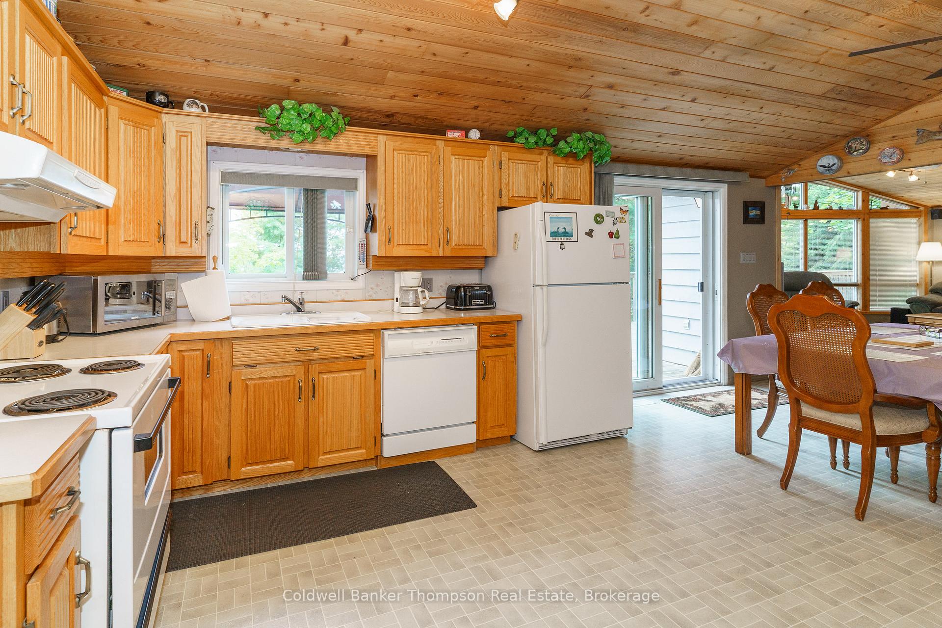 Photo 12 of 2266 Pickerel & Jack Lake Road, Burk's Falls — HOMEH