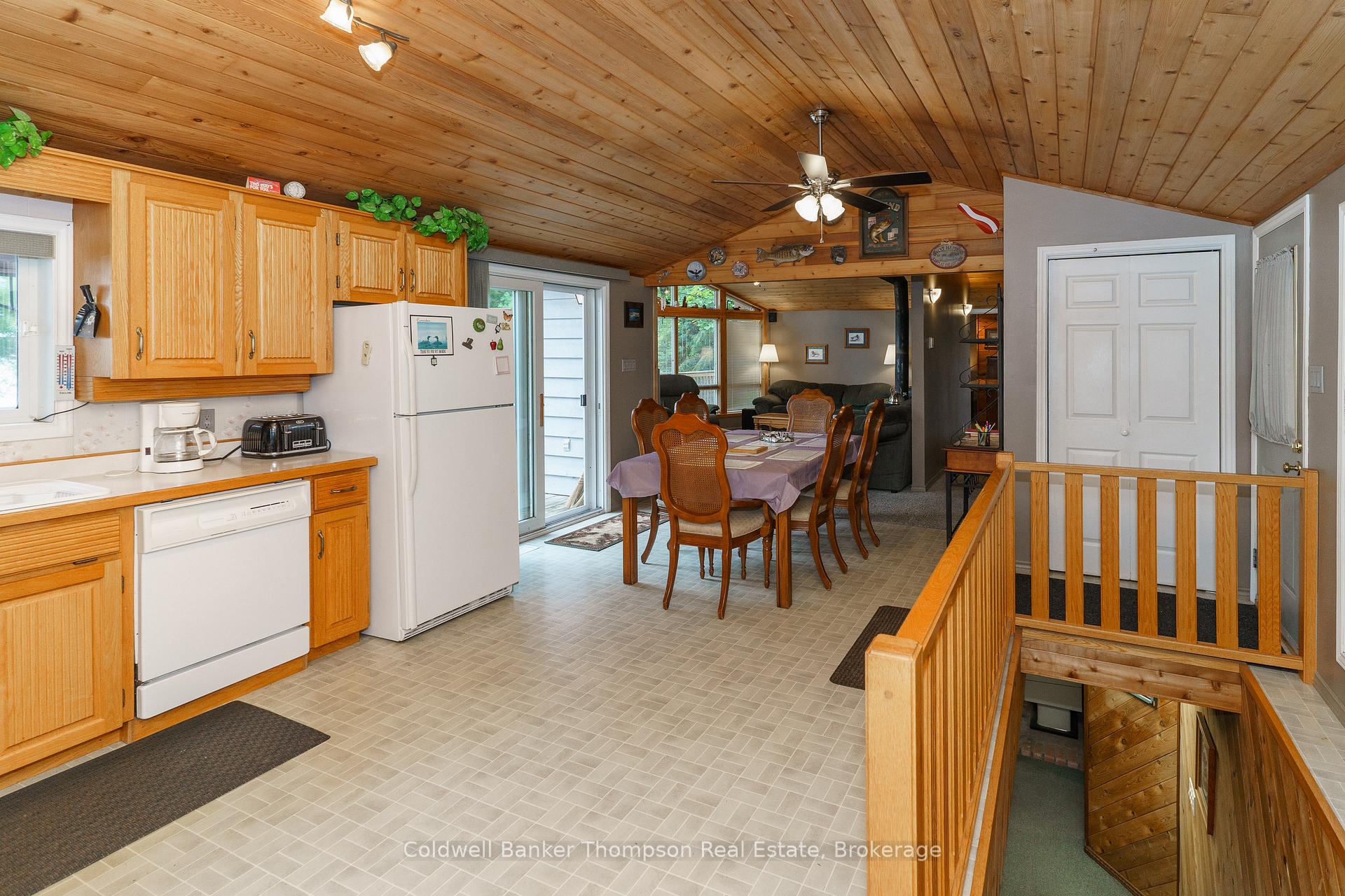 Photo 15 of 2266 Pickerel & Jack Lake Road, Burk's Falls — HOMEH