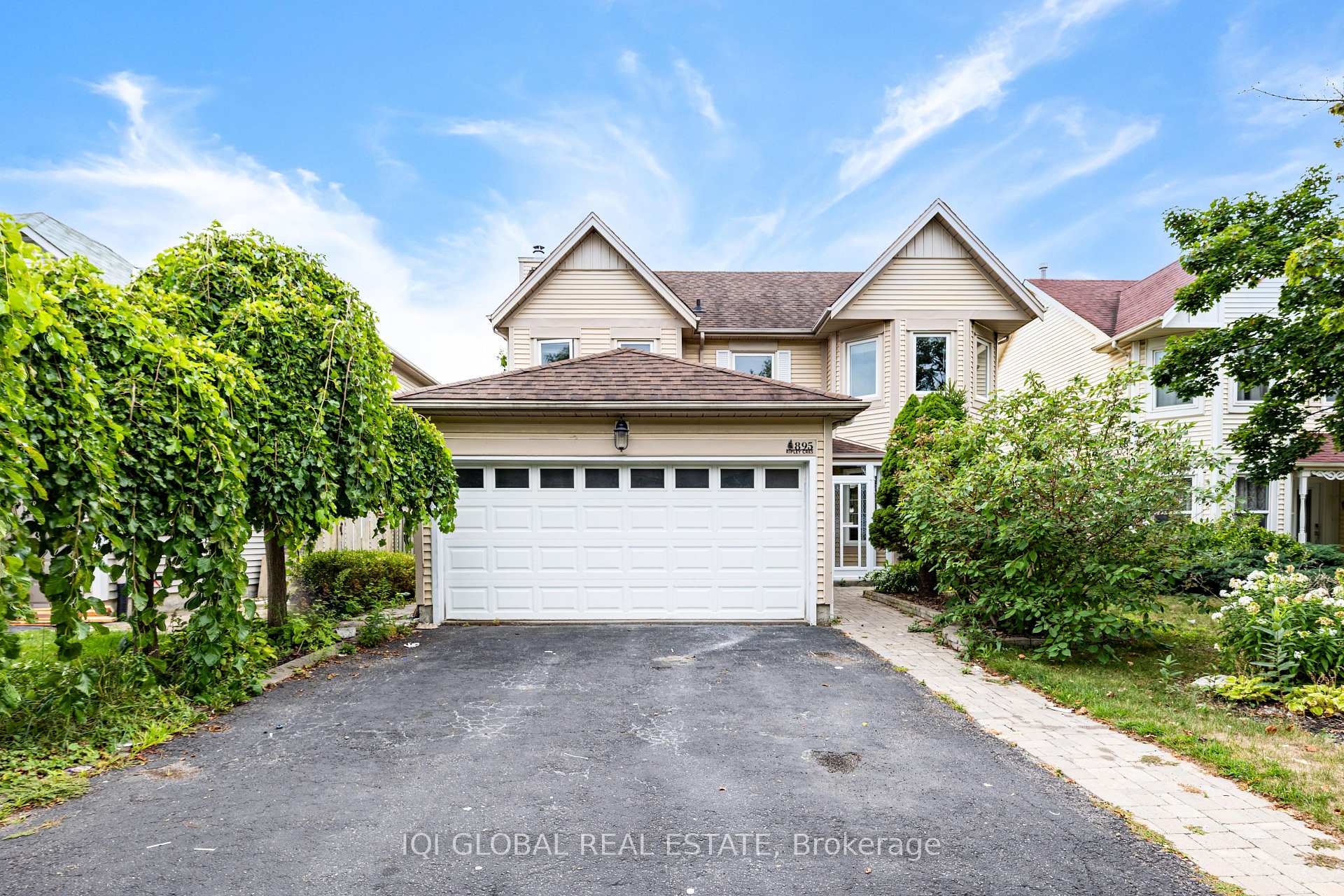 Photo 1 of 895 Ripley Crescent, Oshawa, Pinecrest — HOMEH