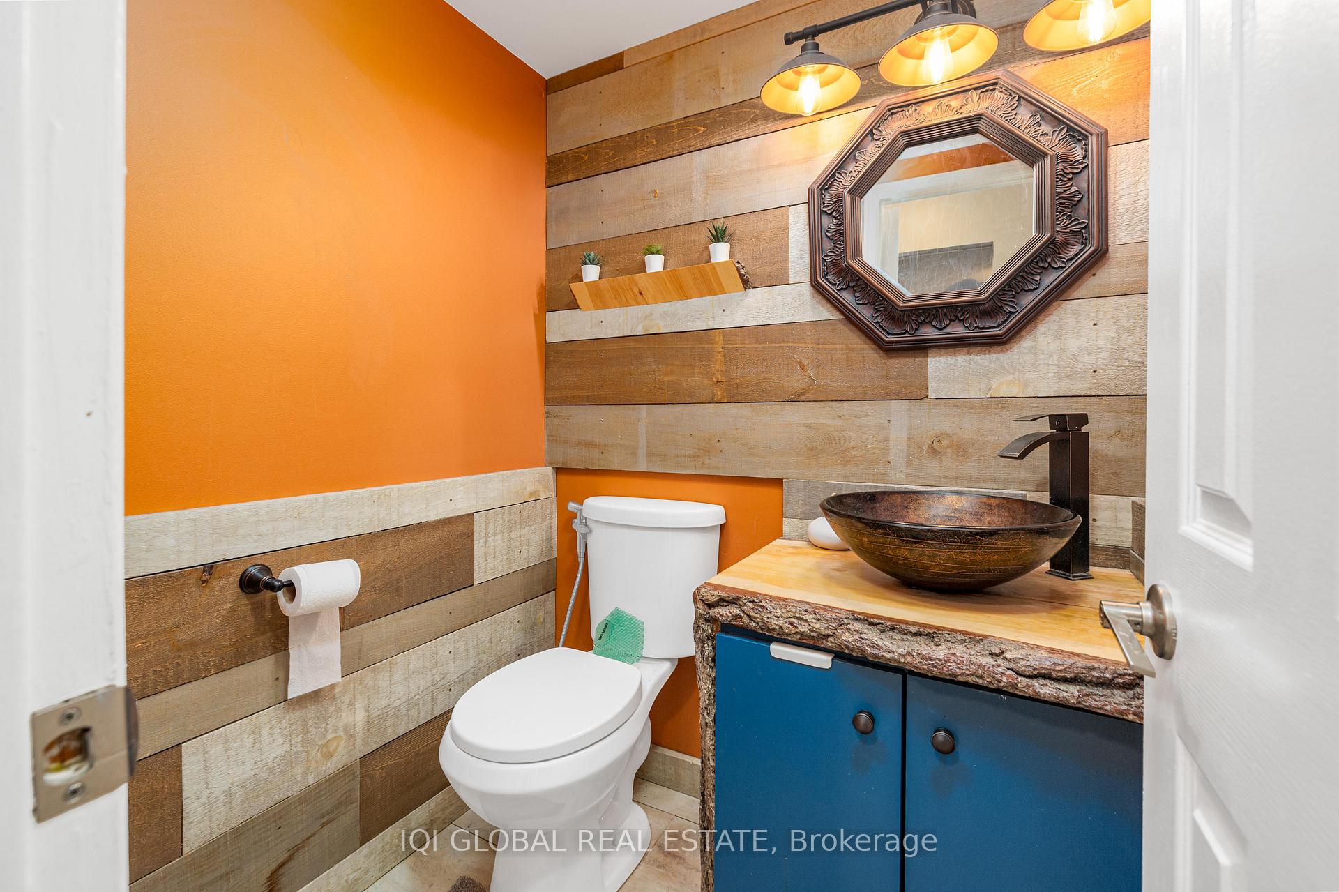 Photo 4 of 895 Ripley Crescent, Oshawa, Pinecrest — HOMEH