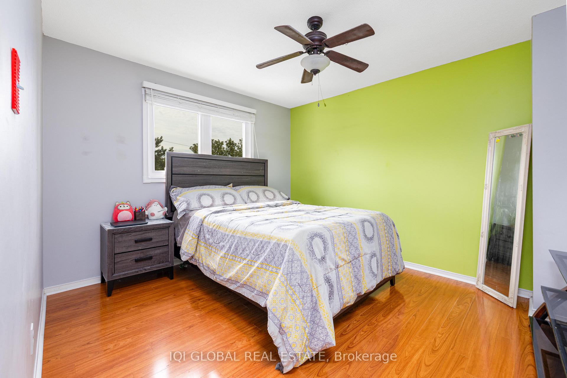 Photo 13 of 895 Ripley Crescent, Oshawa, Pinecrest — HOMEH