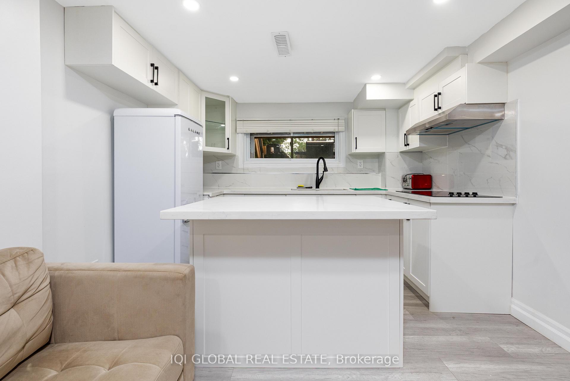Photo 30 of 895 Ripley Crescent, Oshawa, Pinecrest — HOMEH
