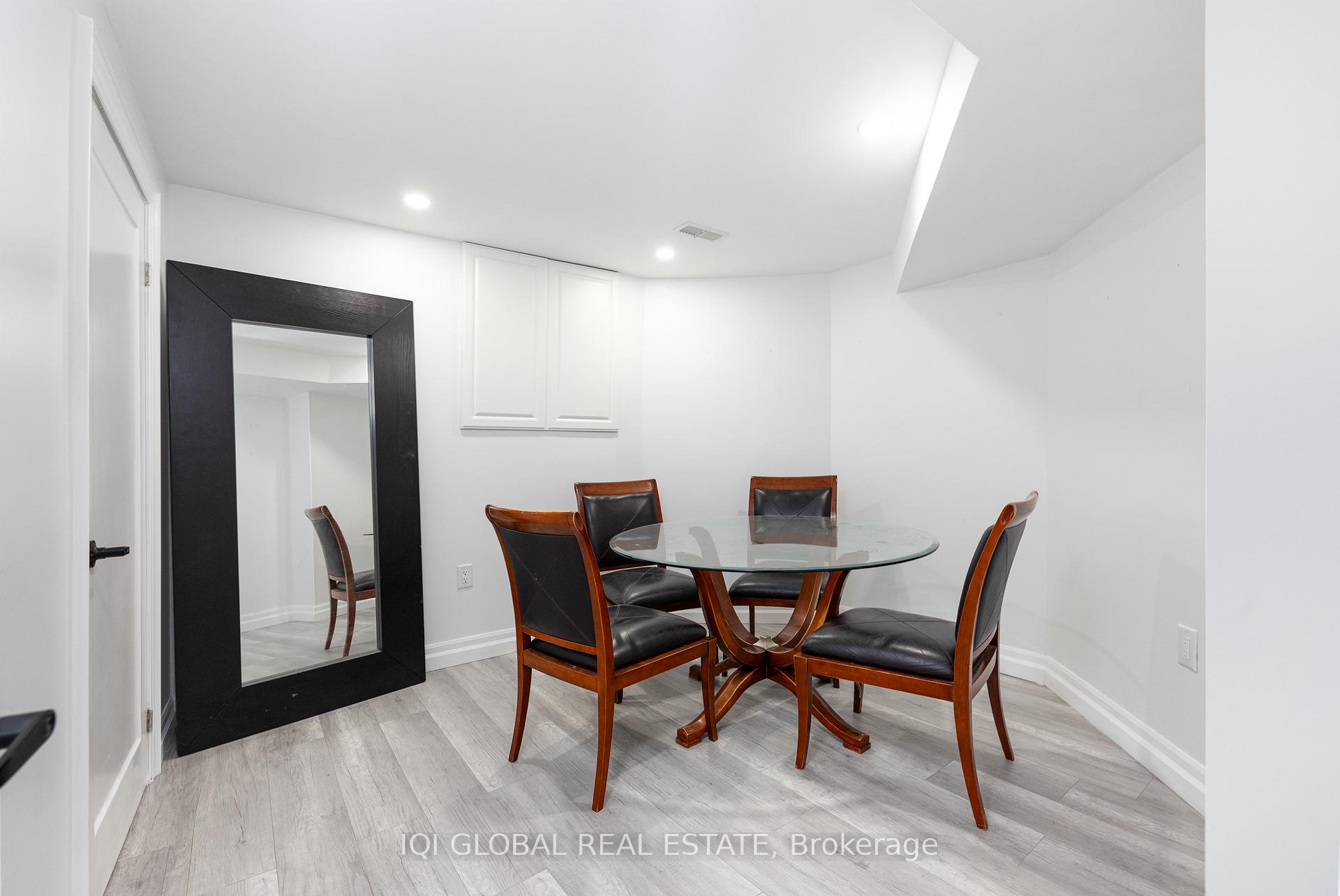 Photo 18 of 895 Ripley Crescent, Oshawa, Pinecrest — HOMEH