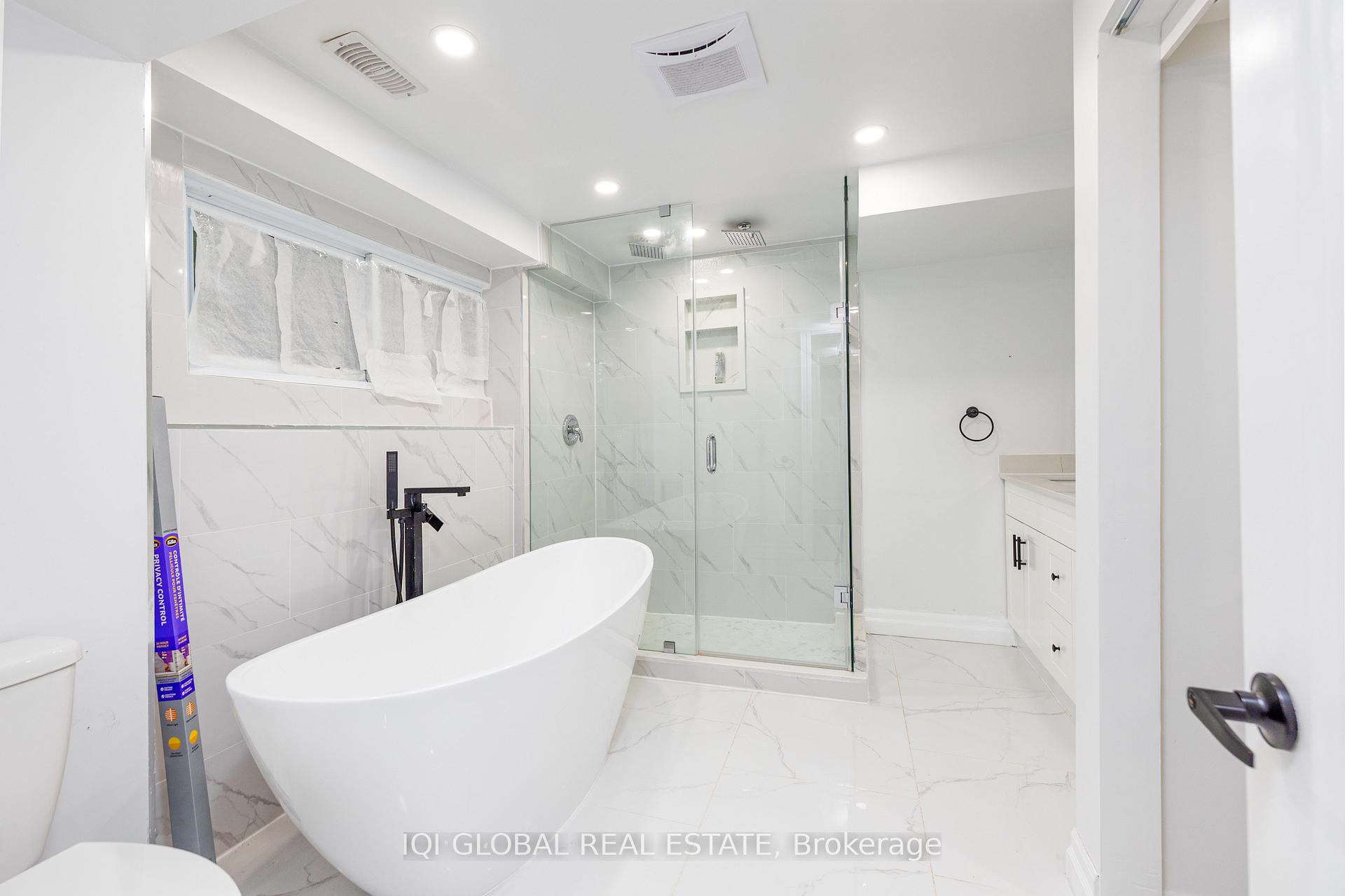 Photo 20 of 895 Ripley Crescent, Oshawa, Pinecrest — HOMEH