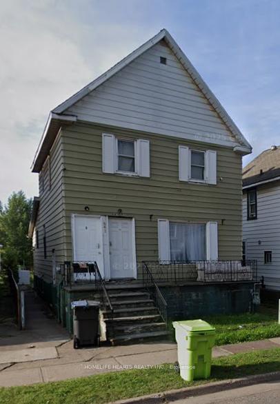 Front of 641 Queen Street W