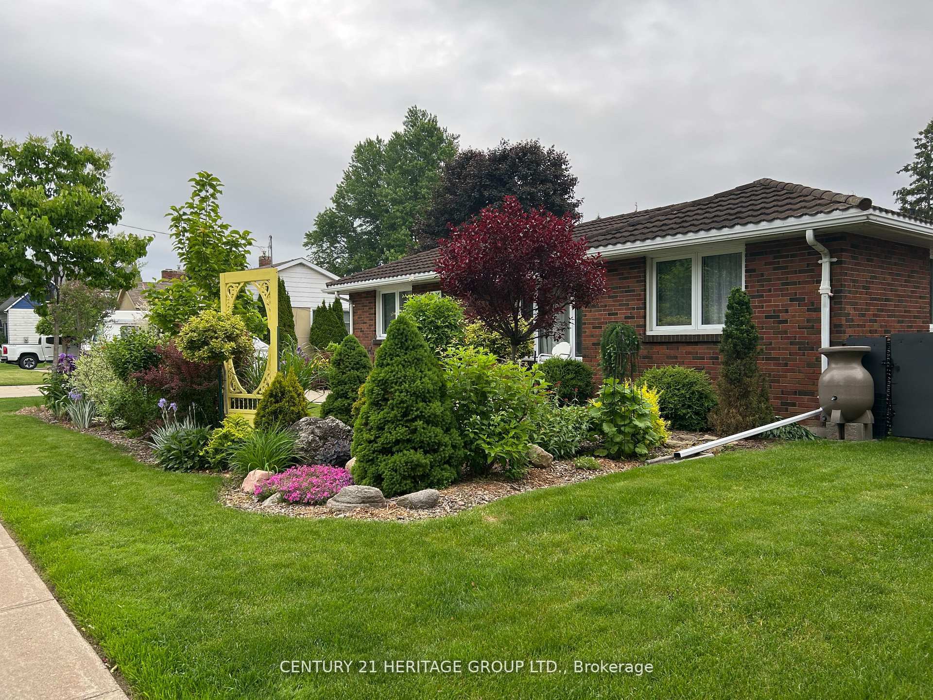 Photo 11 of 211 Albert Street W, New Tecumseth, Alliston — HOMEH
