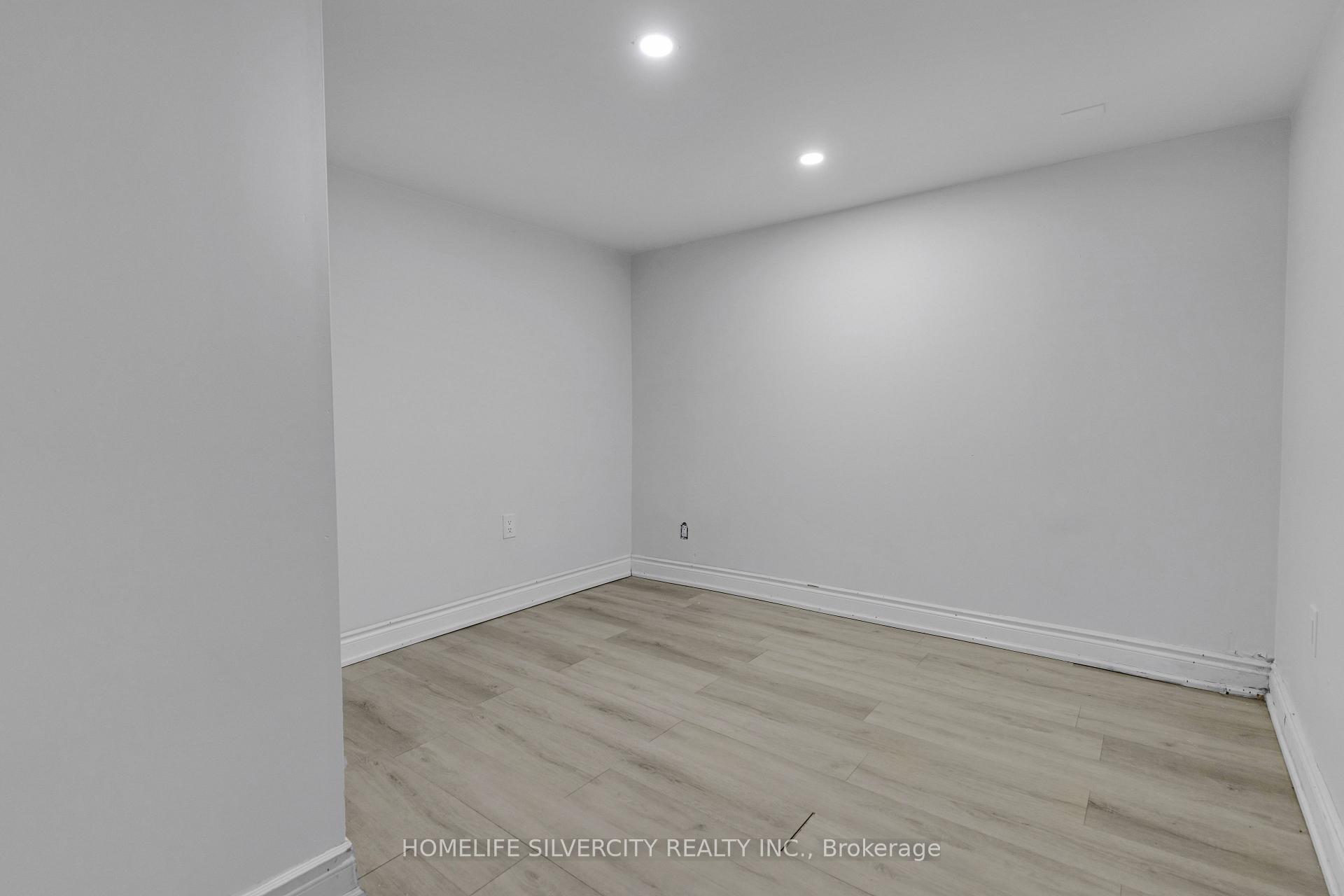 Photo 15 of 1 Studley Street, Mississauga, Malton — HOMEH