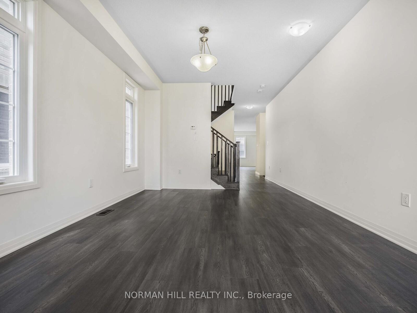 Photo 4 of 30 Guildhouse Drive, Brampton, Northwest Brampton — HOMEH