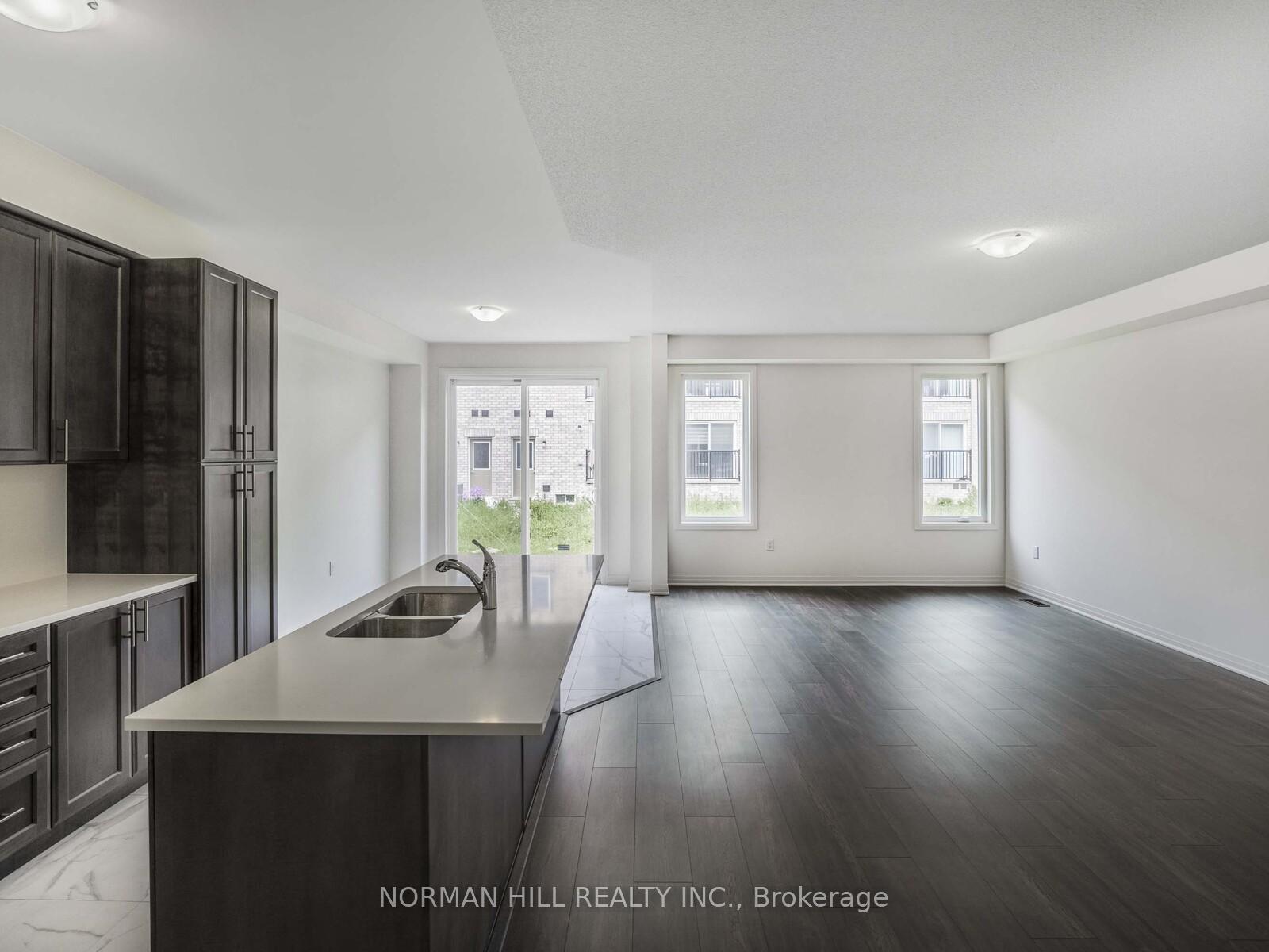 Photo 3 of 30 Guildhouse Drive, Brampton, Northwest Brampton — HOMEH