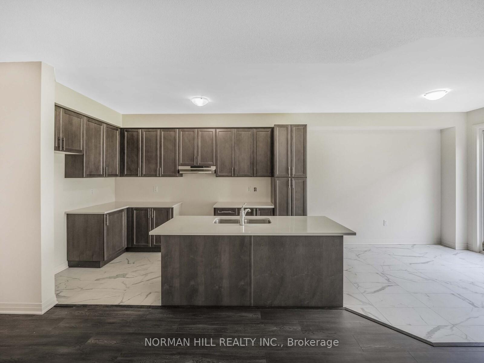 Photo 11 of 30 Guildhouse Drive, Brampton, Northwest Brampton — HOMEH