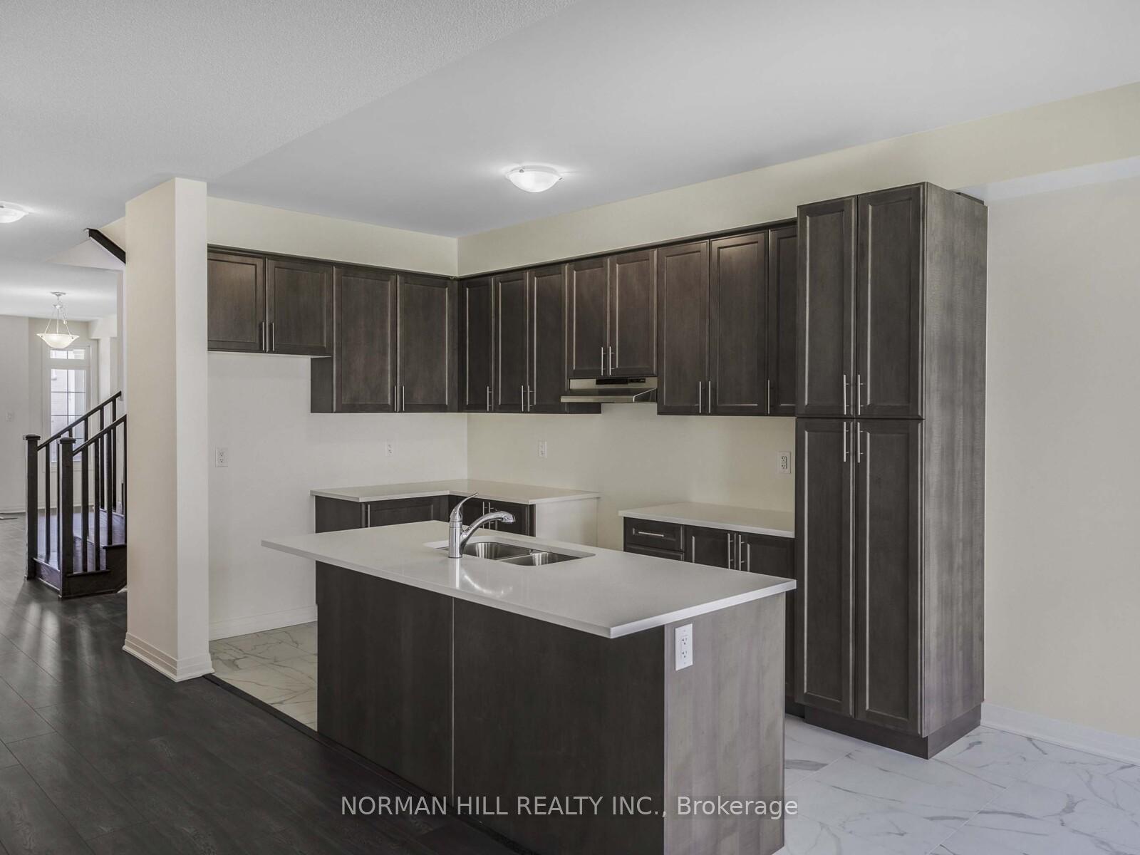 Photo 10 of 30 Guildhouse Drive, Brampton, Northwest Brampton — HOMEH