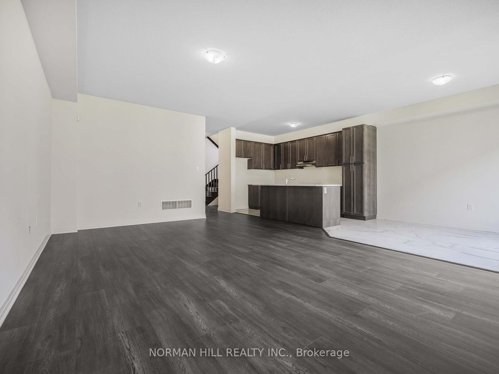 Photo 8 of 30 Guildhouse Drive, Brampton, Northwest Brampton — HOMEH