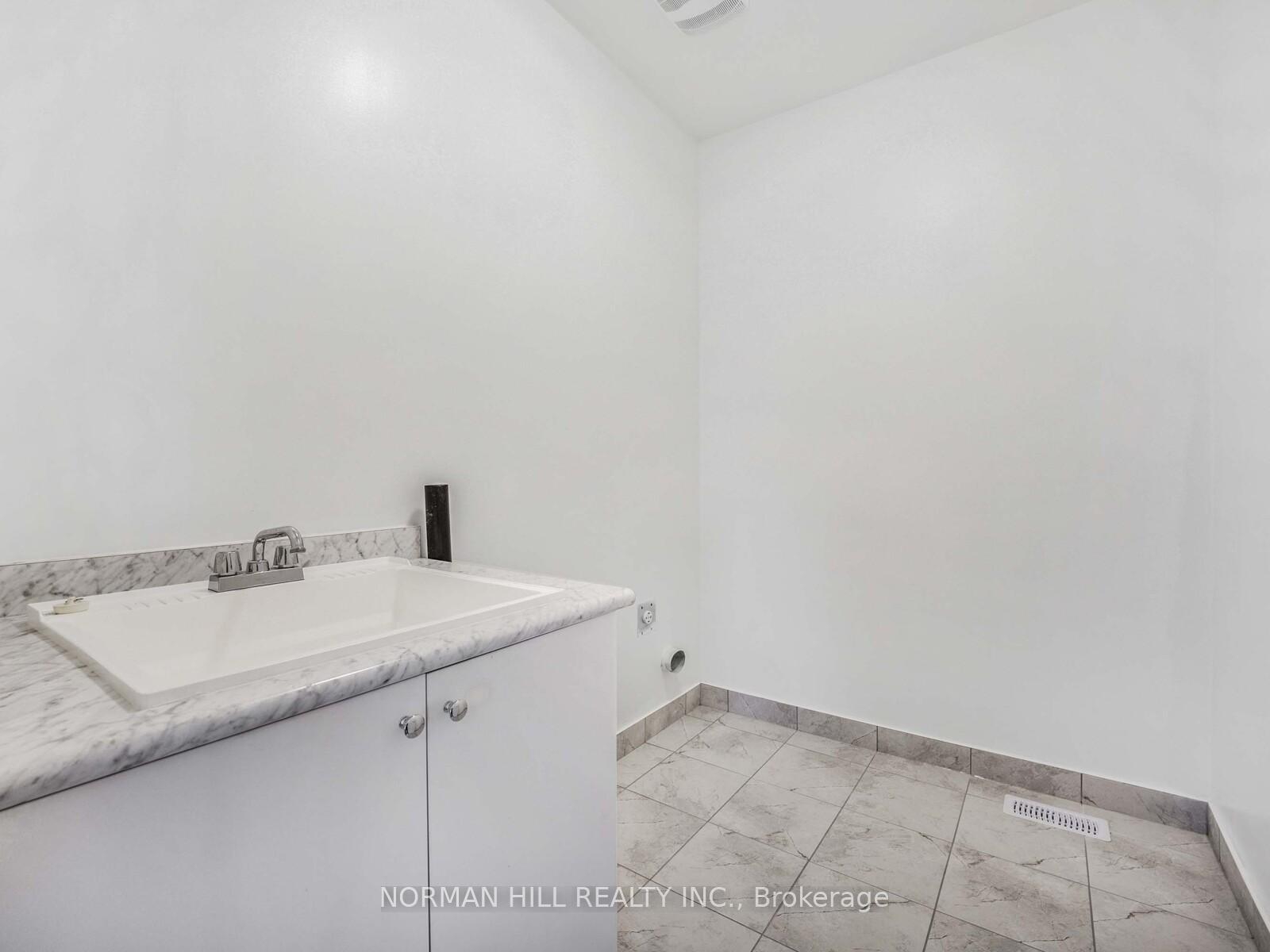 Photo 29 of 30 Guildhouse Drive, Brampton, Northwest Brampton — HOMEH